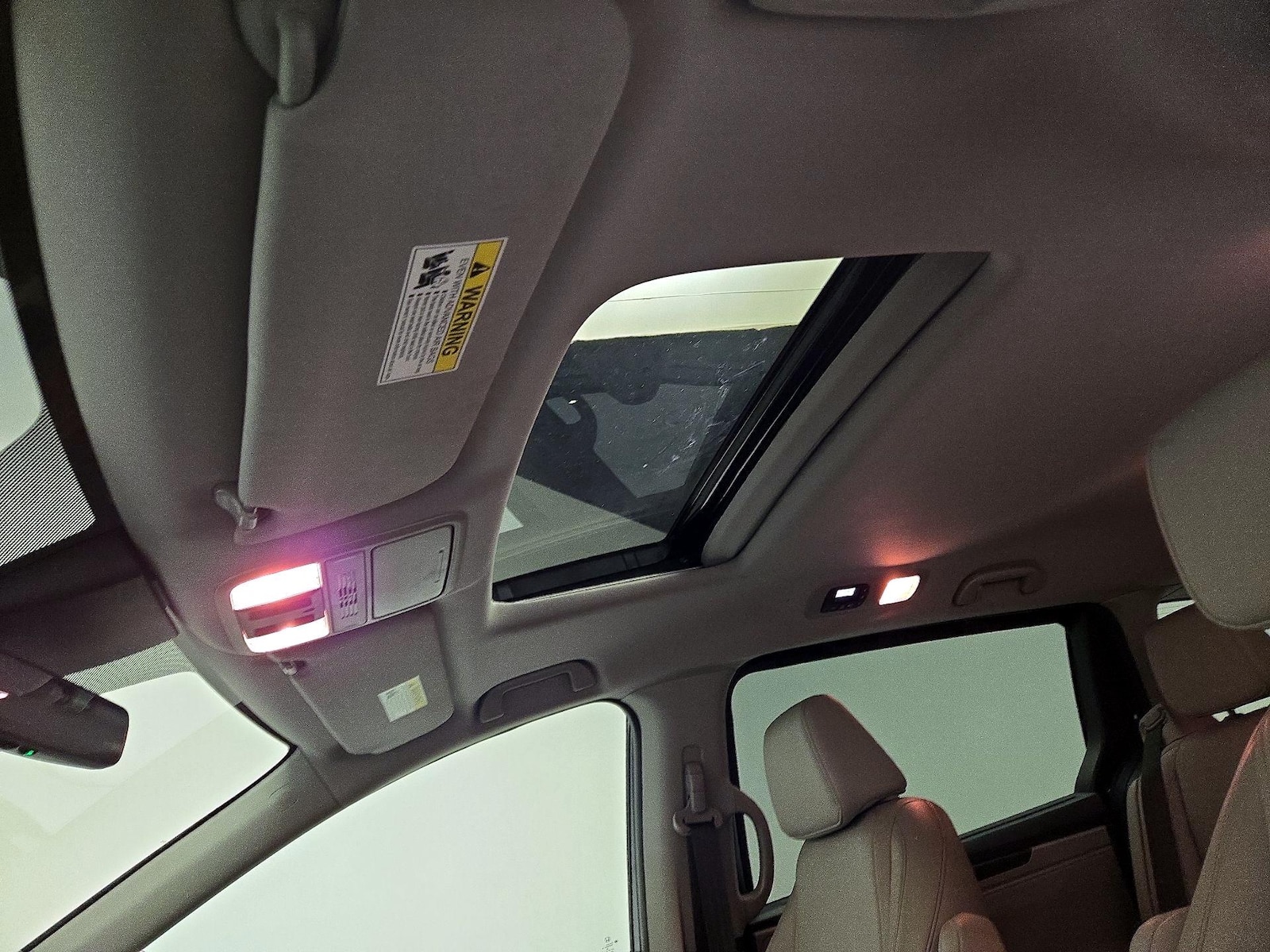 Sunroof(s) & Overhead Airbags