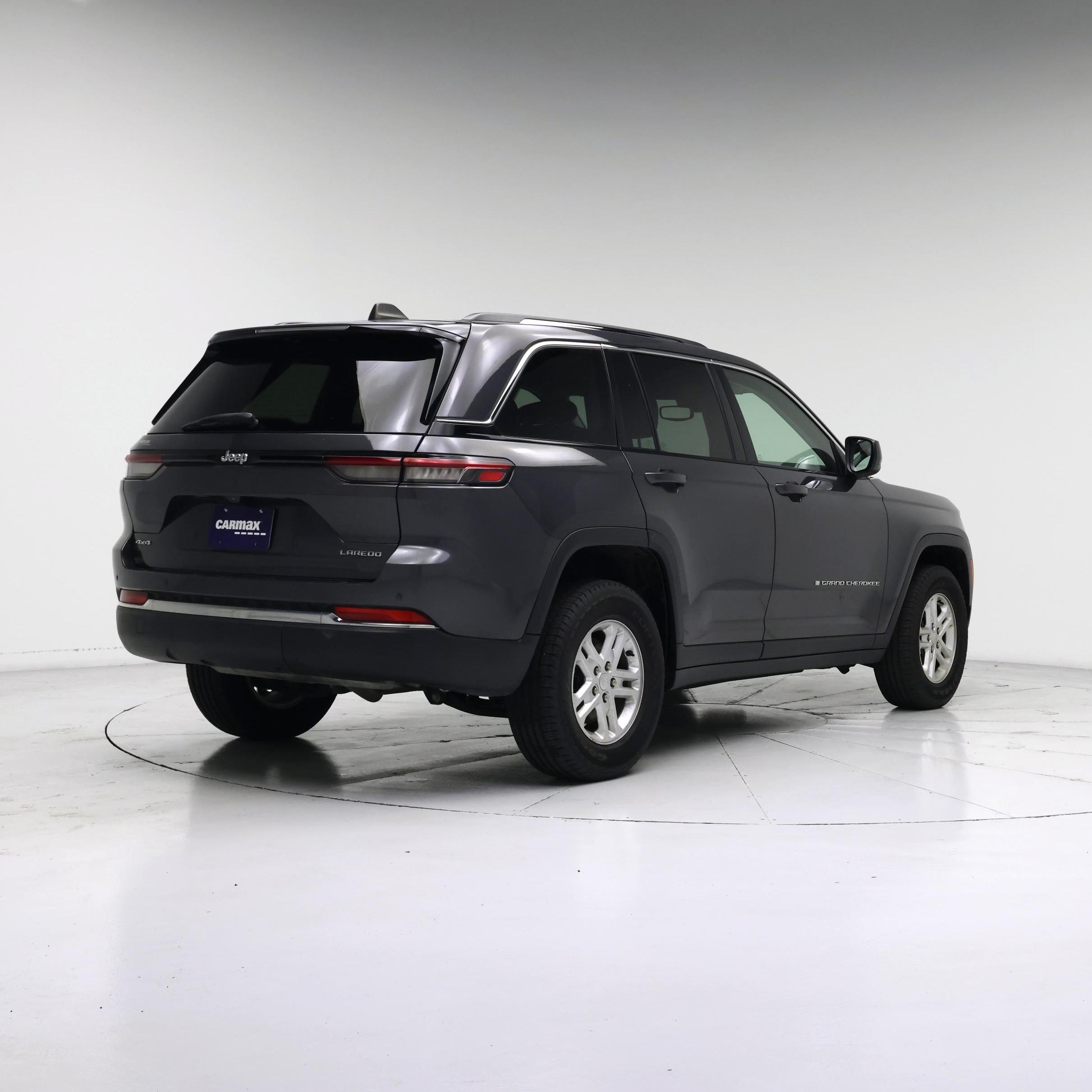 Thumbnail: 2023 Jeep Grand Cherokee - 8
