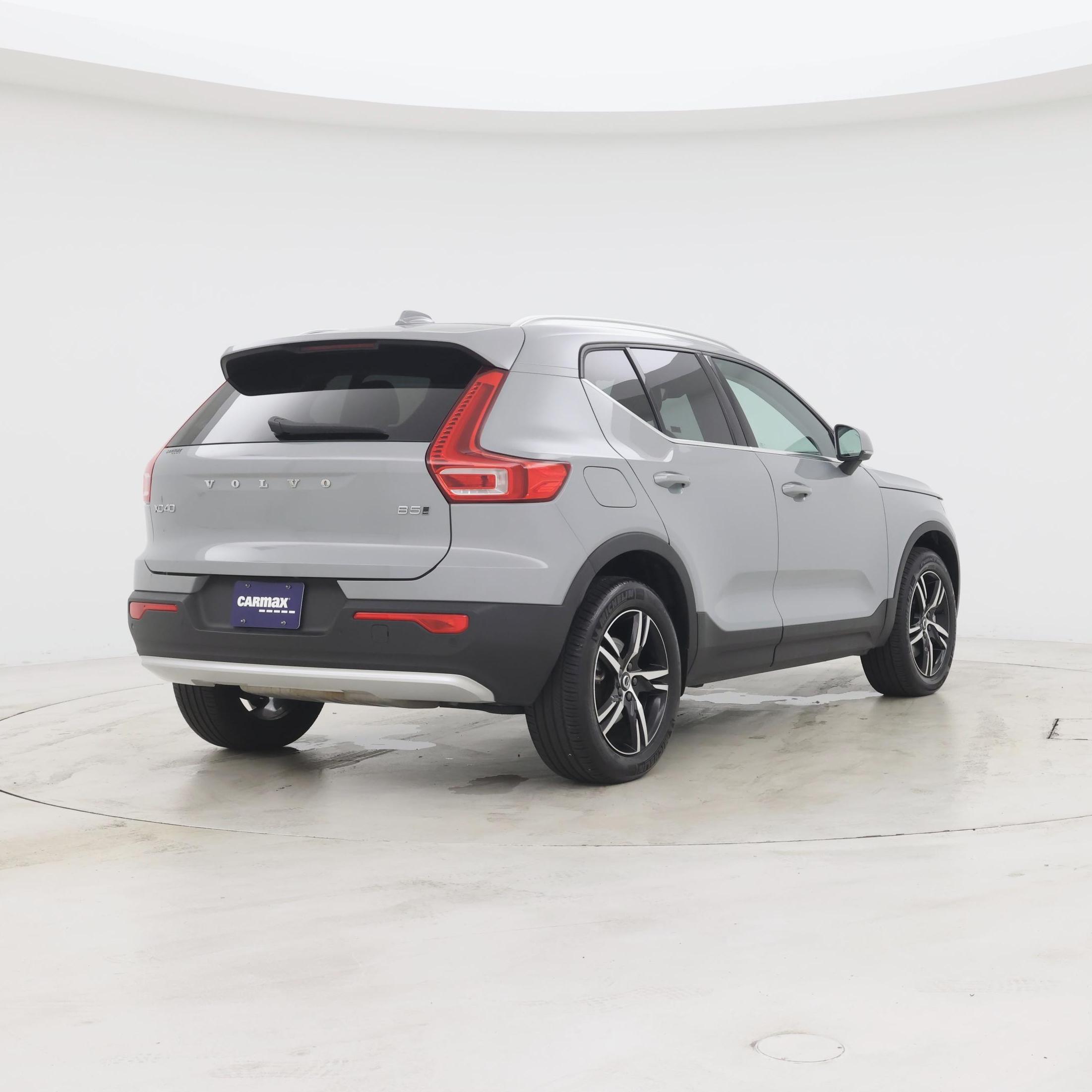 Thumbnail: 2025 Volvo XC40 - 8