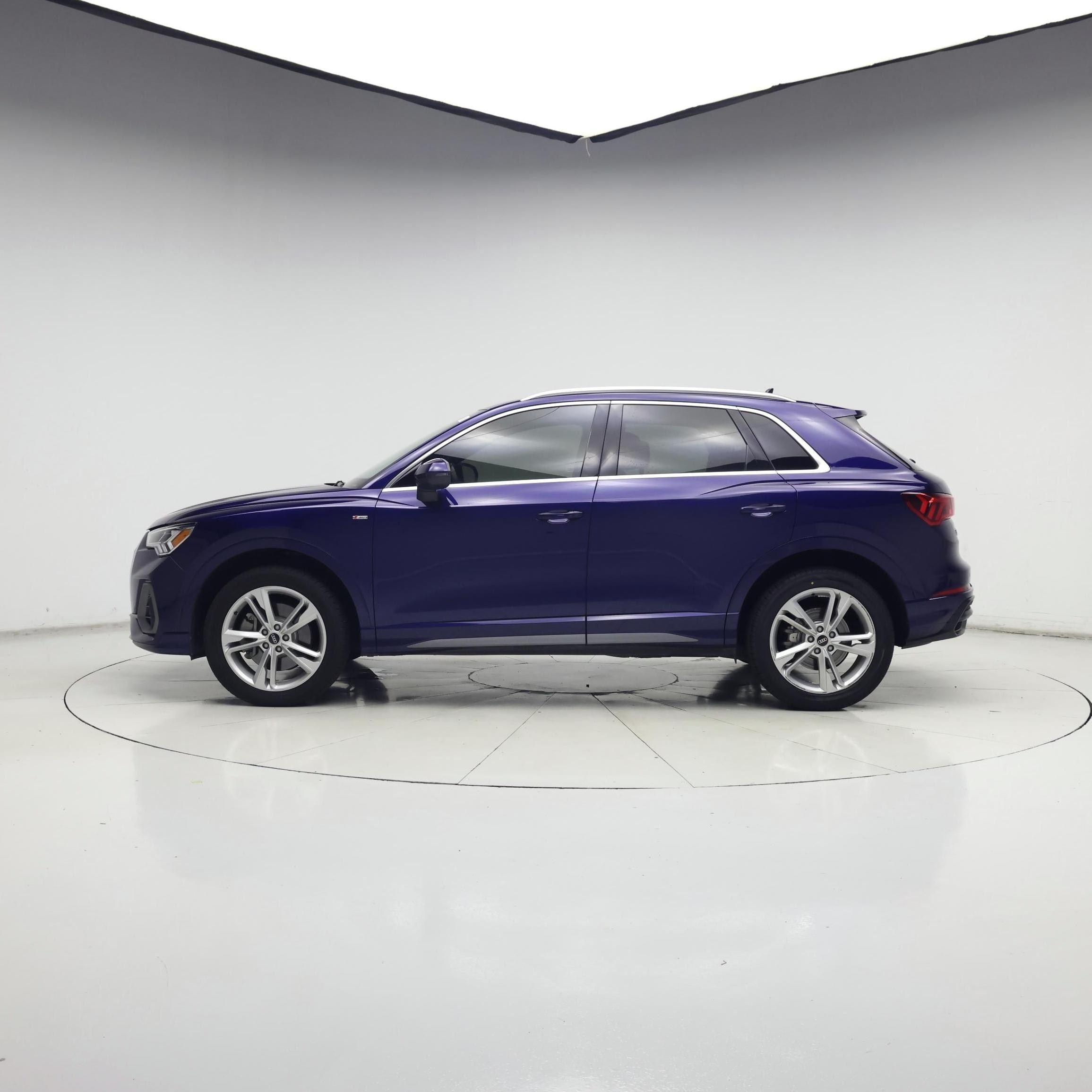 Thumbnail: 2022 Audi Q3 - 3