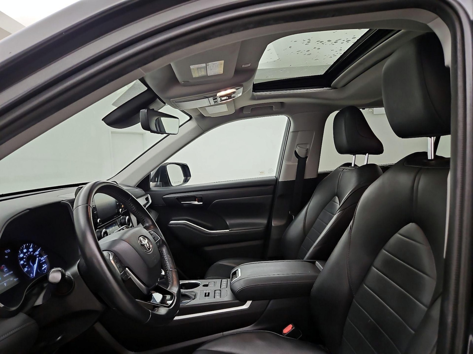 Sunroof(s) & Overhead Airbags