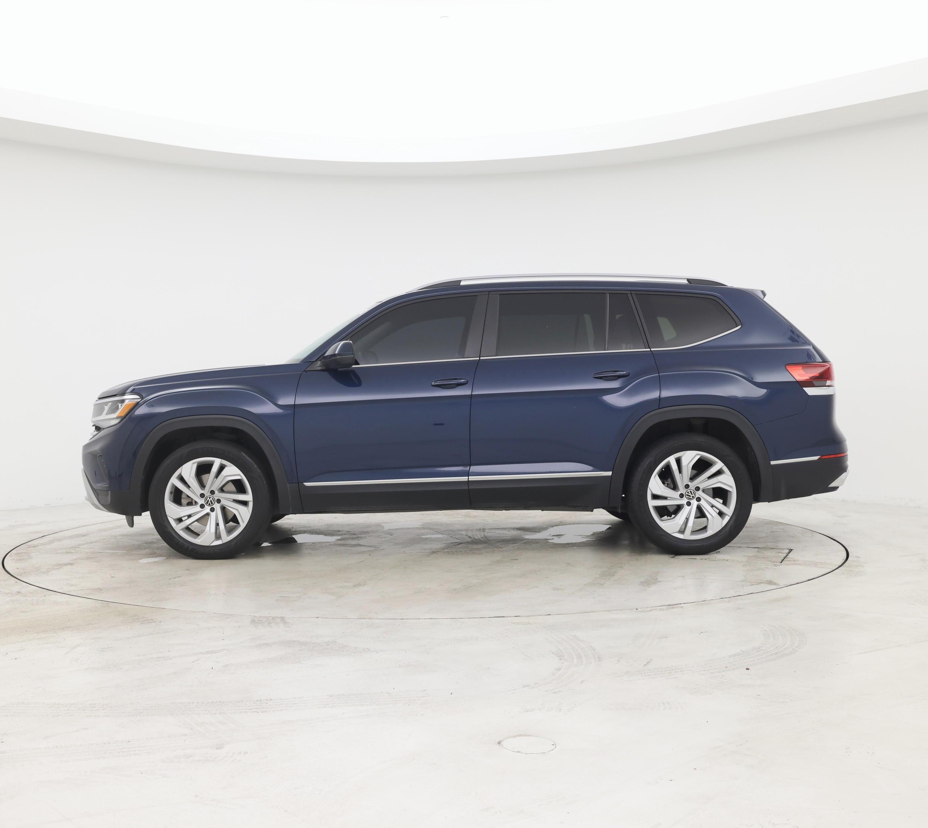 Thumbnail: 2022 Volkswagen Atlas - 3