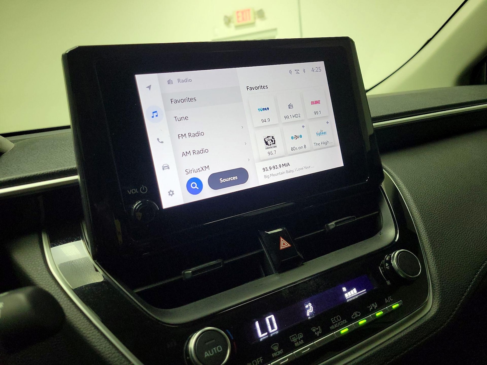 2024 Toyota Corolla Cross LE - Photo 15