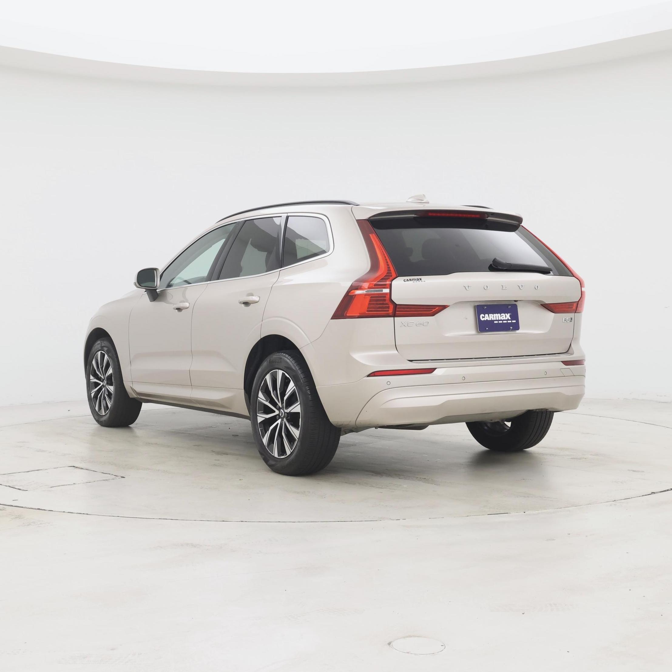 Thumbnail: 2023 Volvo XC60 - 2