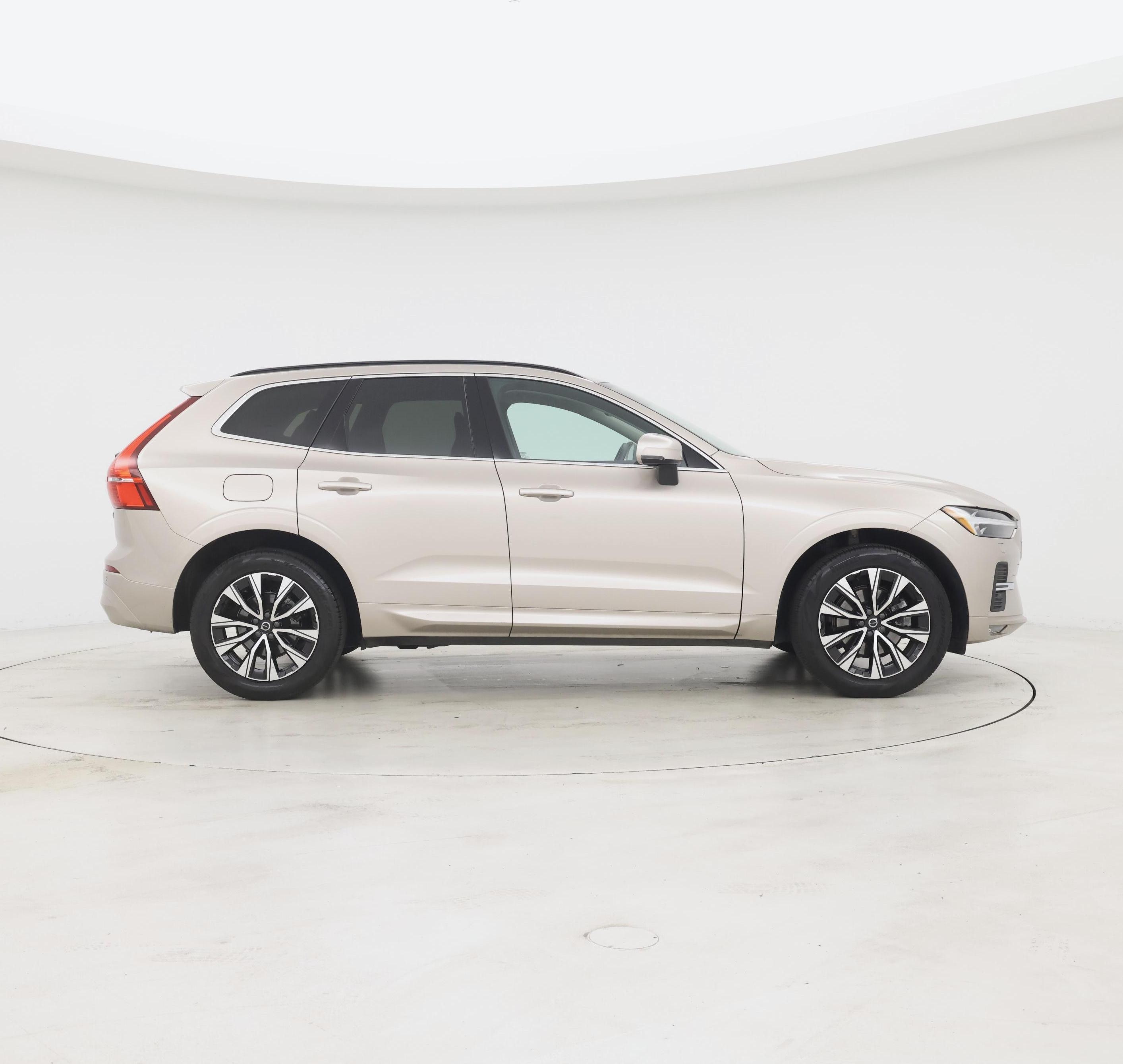 Thumbnail: 2023 Volvo XC60 - 7