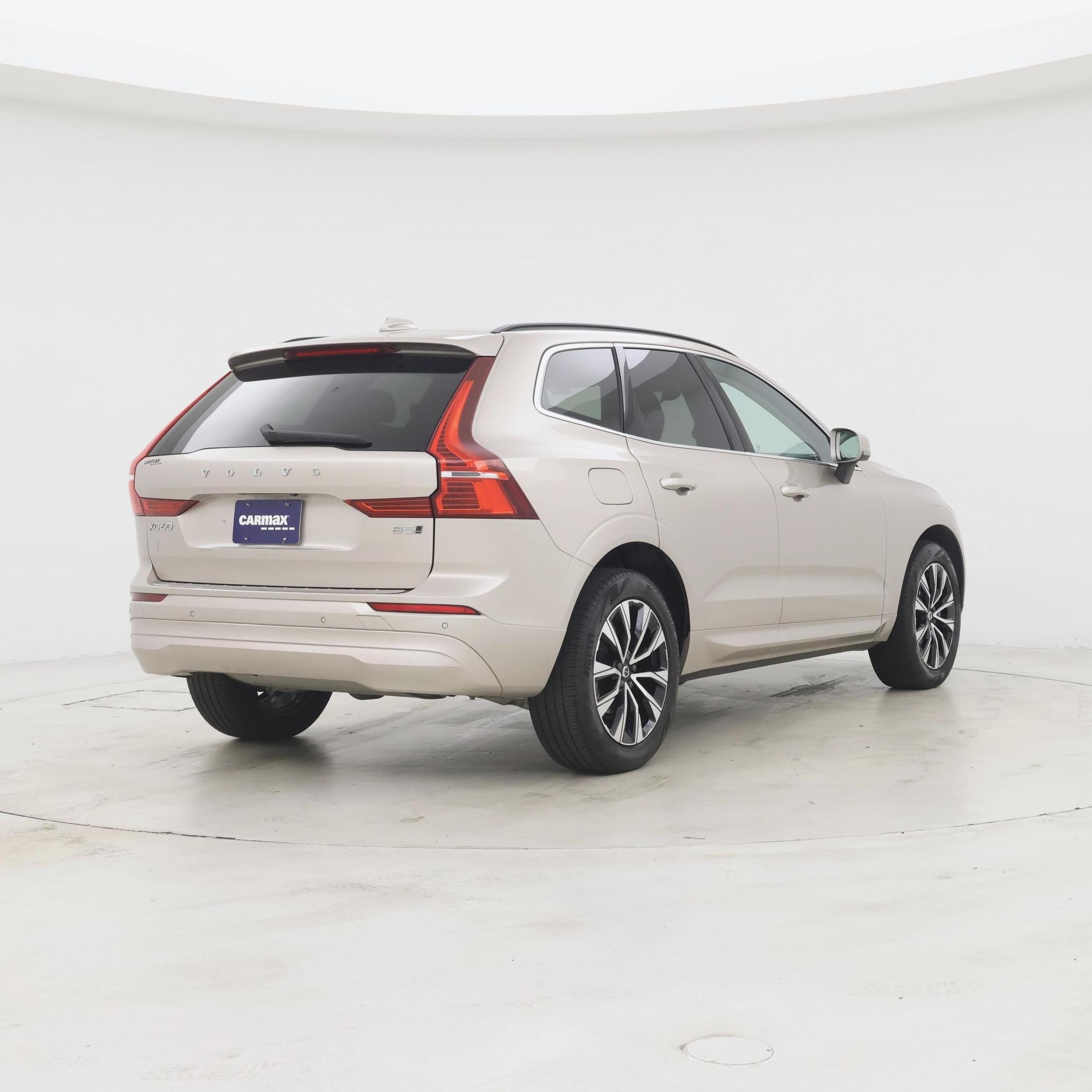 Thumbnail: 2023 Volvo XC60 - 8