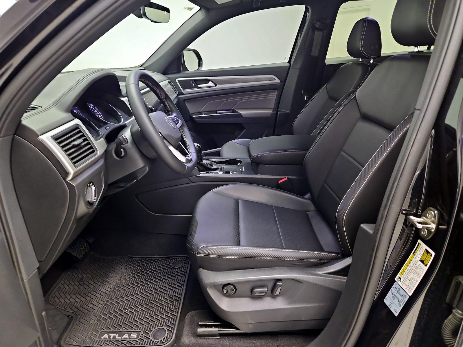 2021 Volkswagen Atlas Cross Sport SE w/Tech - Photo 12