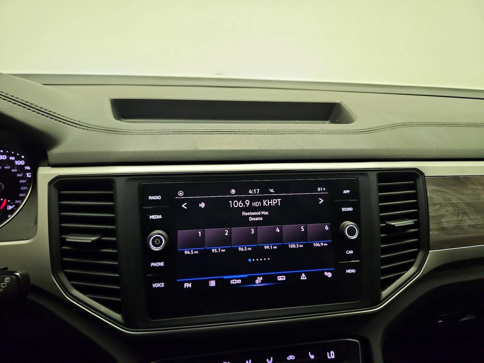 2021 Volkswagen Atlas Cross Sport SE w/Tech - Photo 15