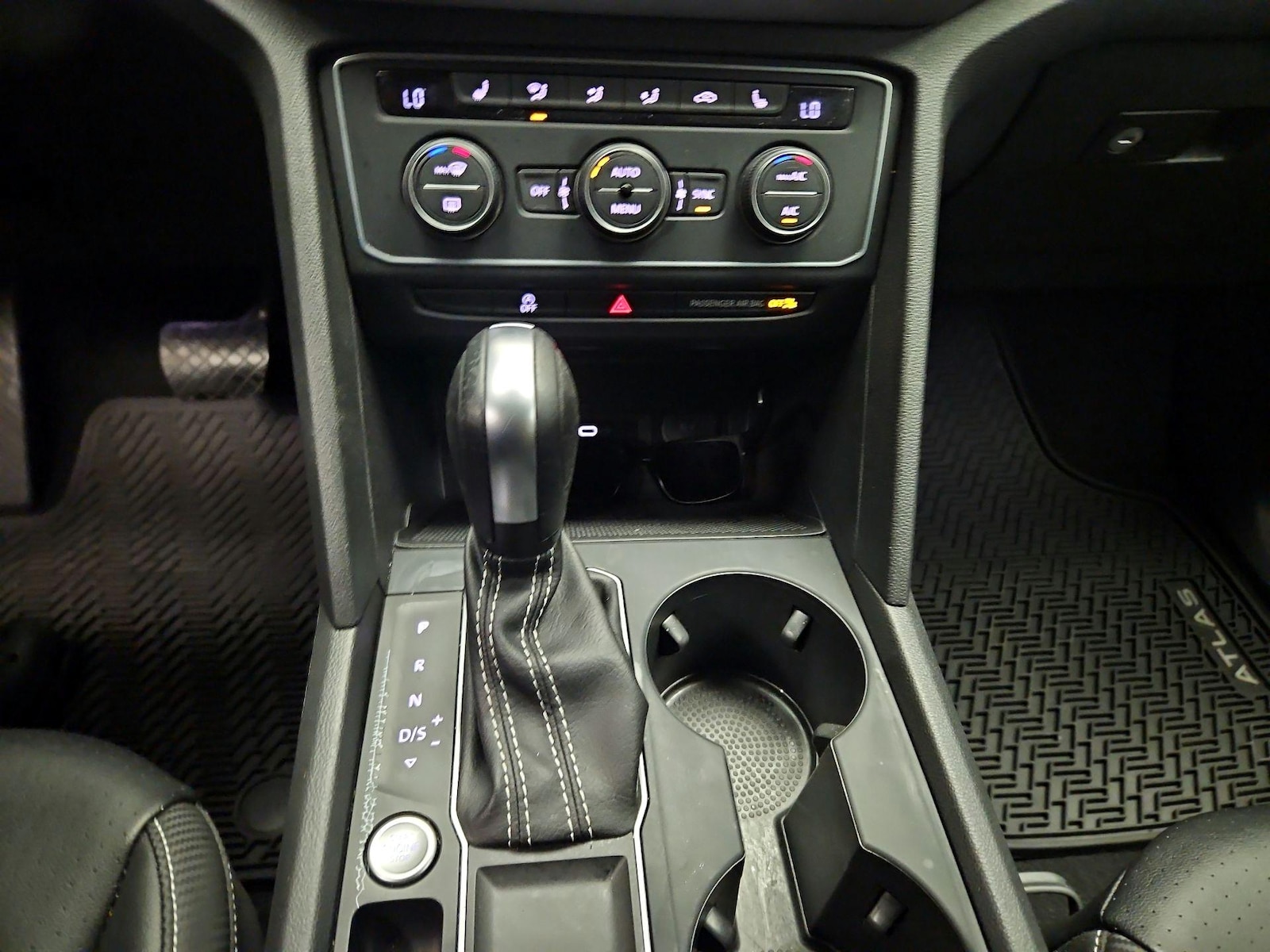 2021 Volkswagen Atlas Cross Sport SE w/Tech - Photo 17