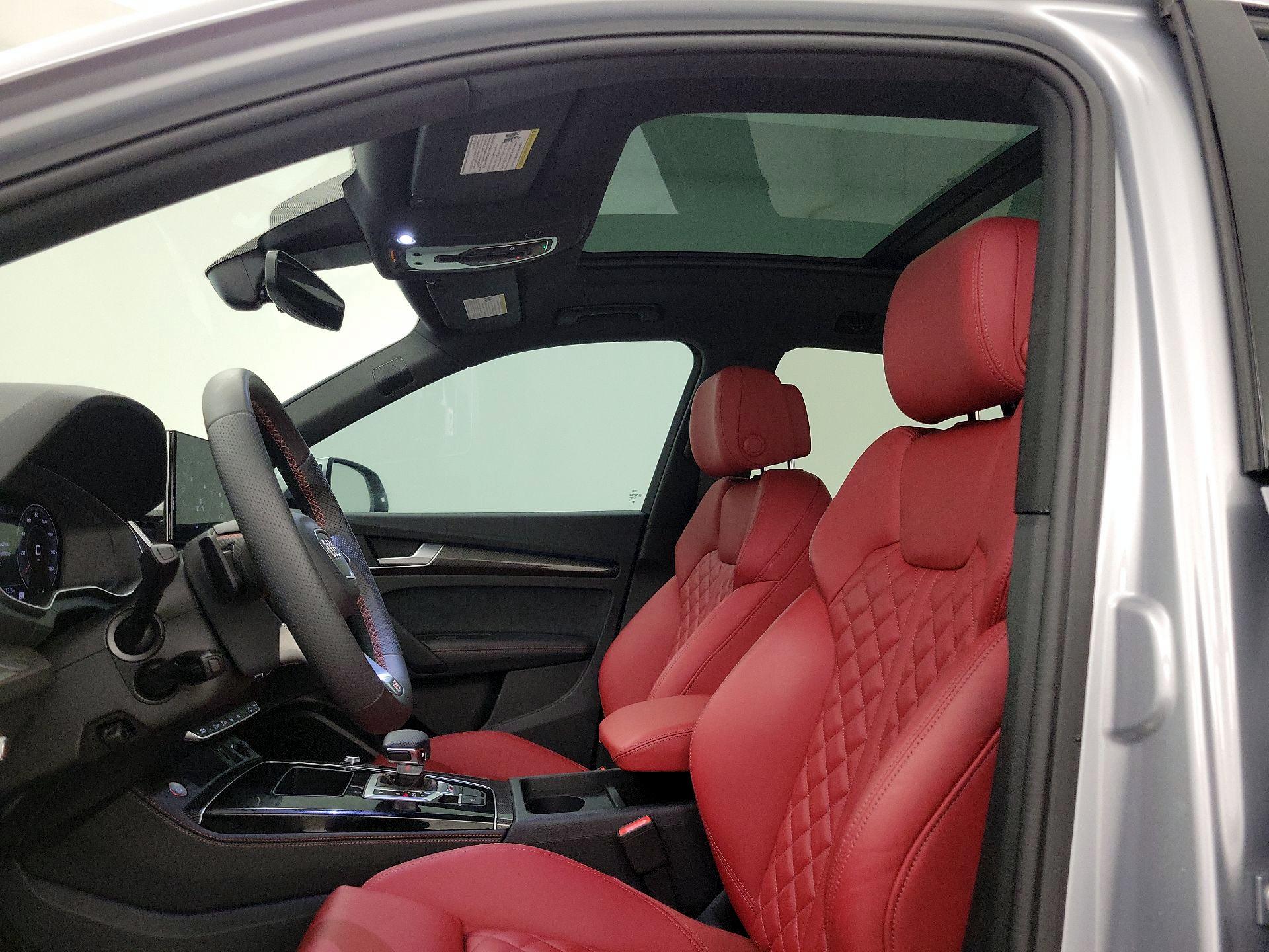 Thumbnail: 2025 Audi SQ5 - 19