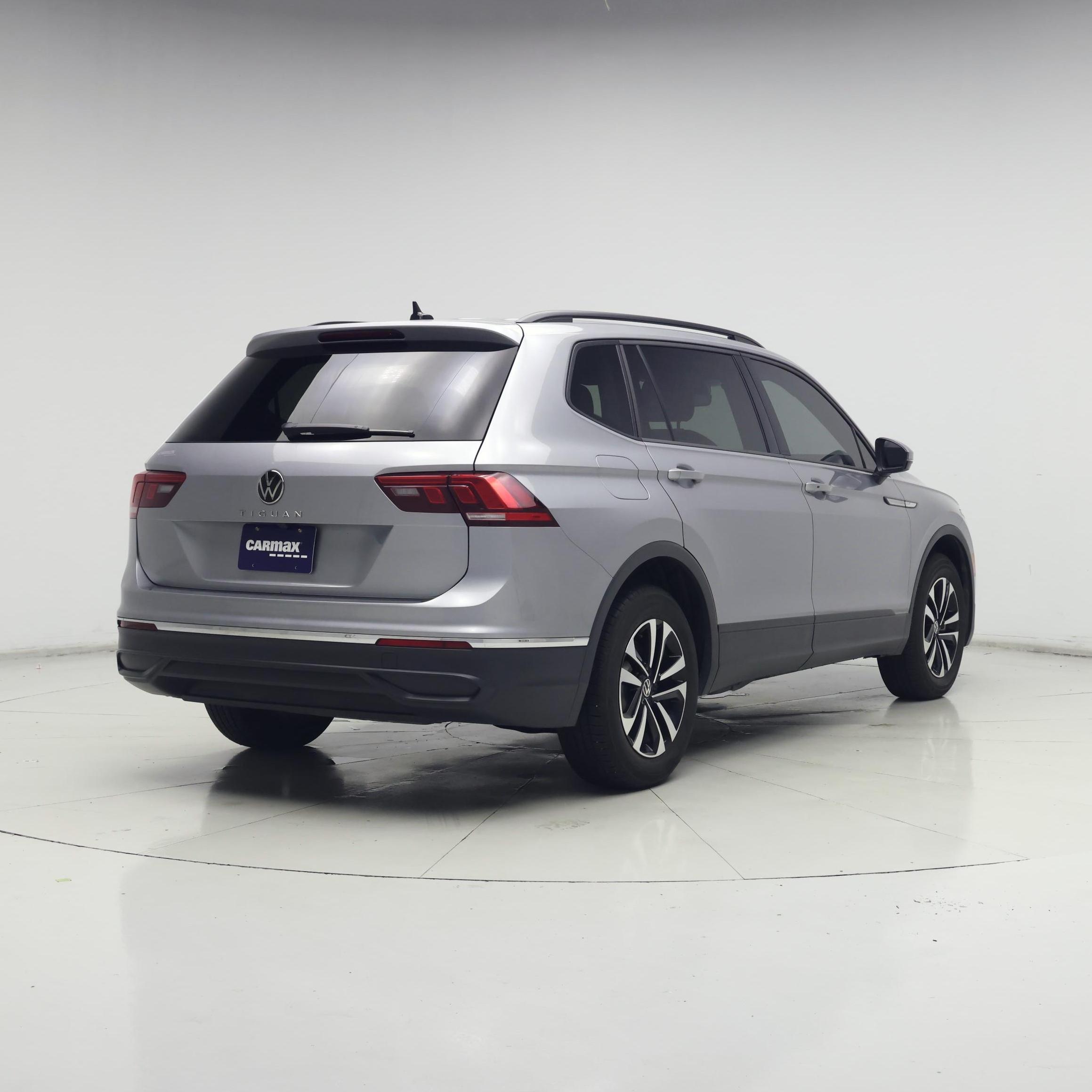 Thumbnail: 2024 Volkswagen Tiguan - 8