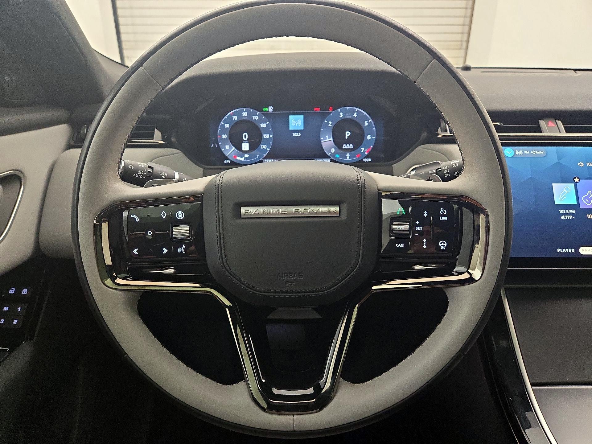 Thumbnail: 2026 Land Rover Range Rover Velar - 10
