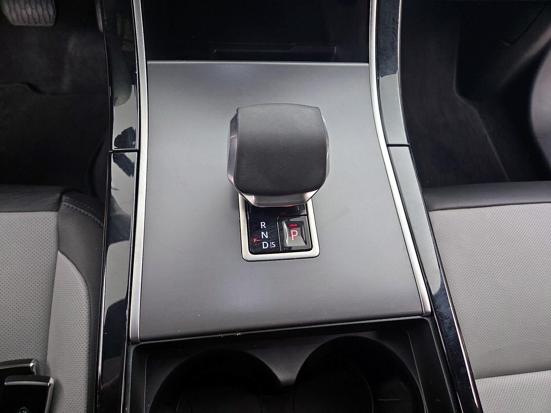 Thumbnail: 2026 Land Rover Range Rover Velar - 18