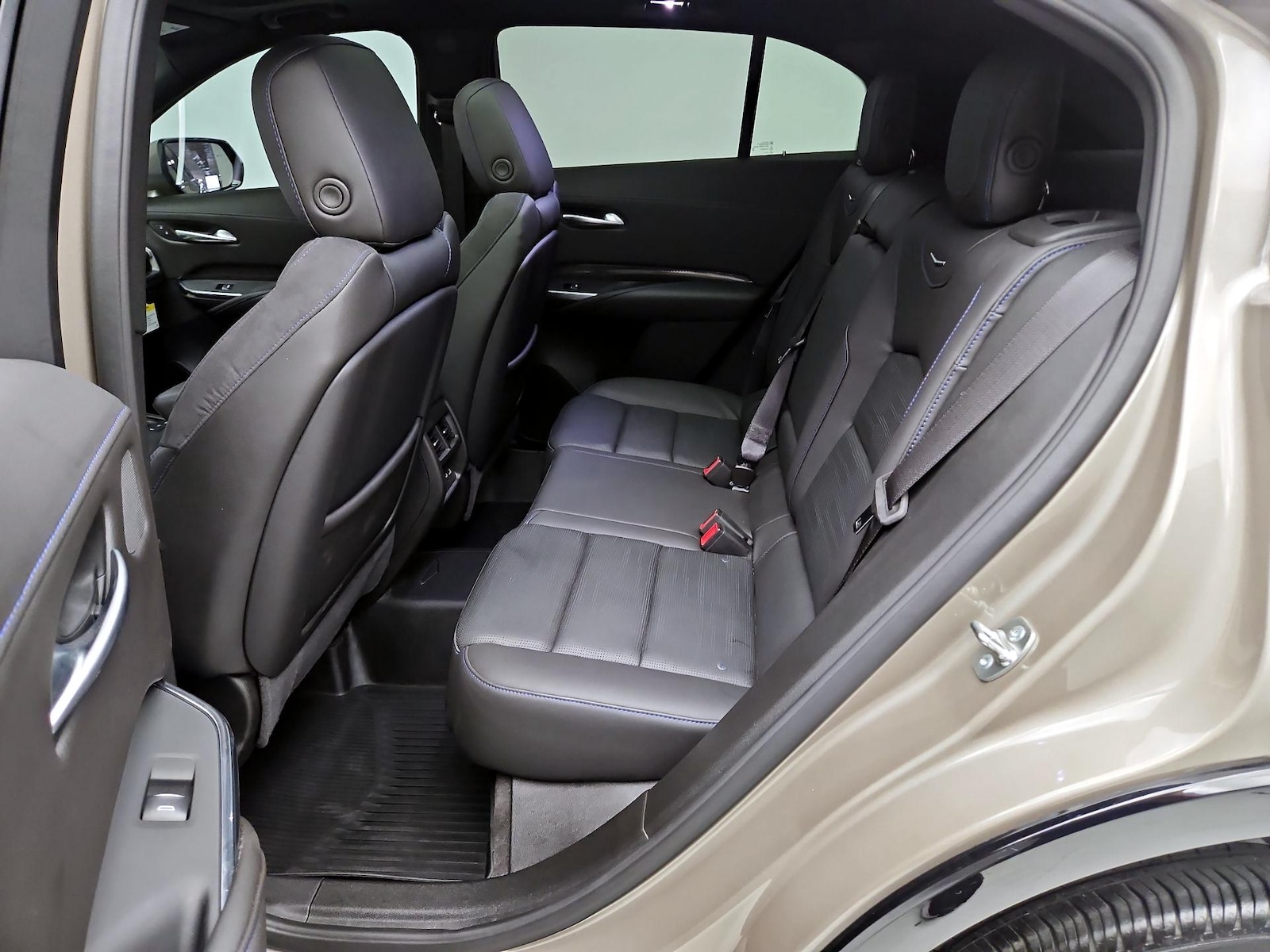 2024 Cadillac XT4 Sport - Photo 20