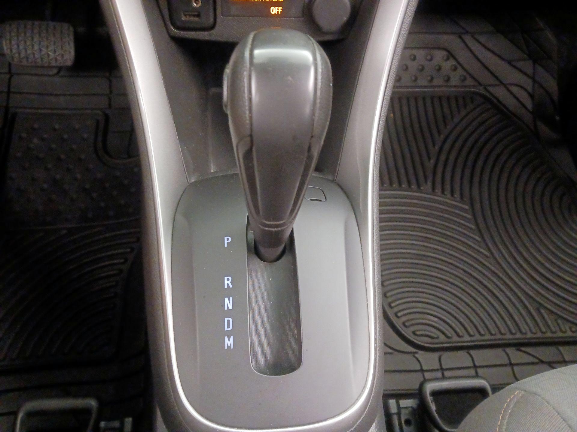 Thumbnail: 2021 Chevrolet Trax - 17
