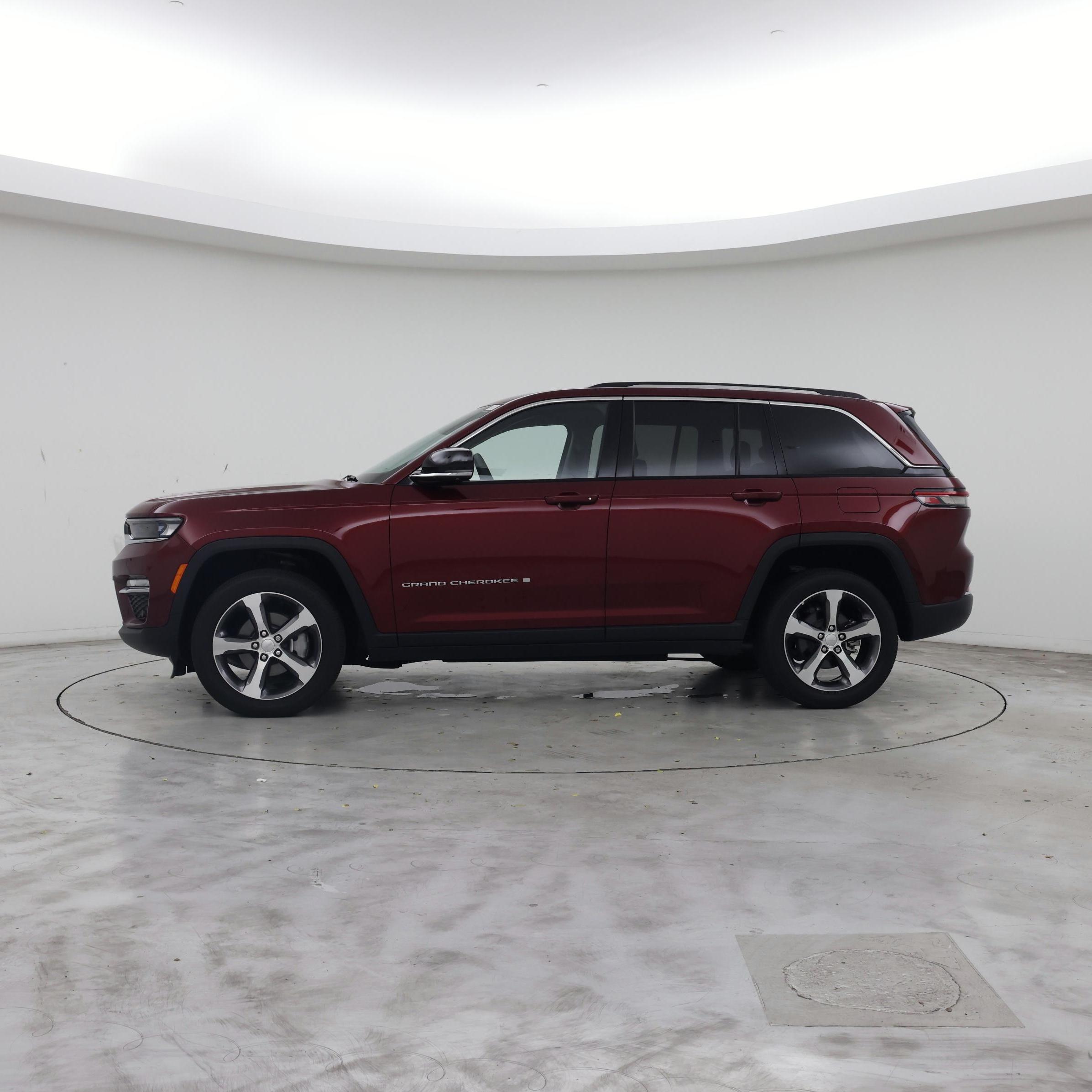 Thumbnail: 2023 Jeep Grand Cherokee - 3