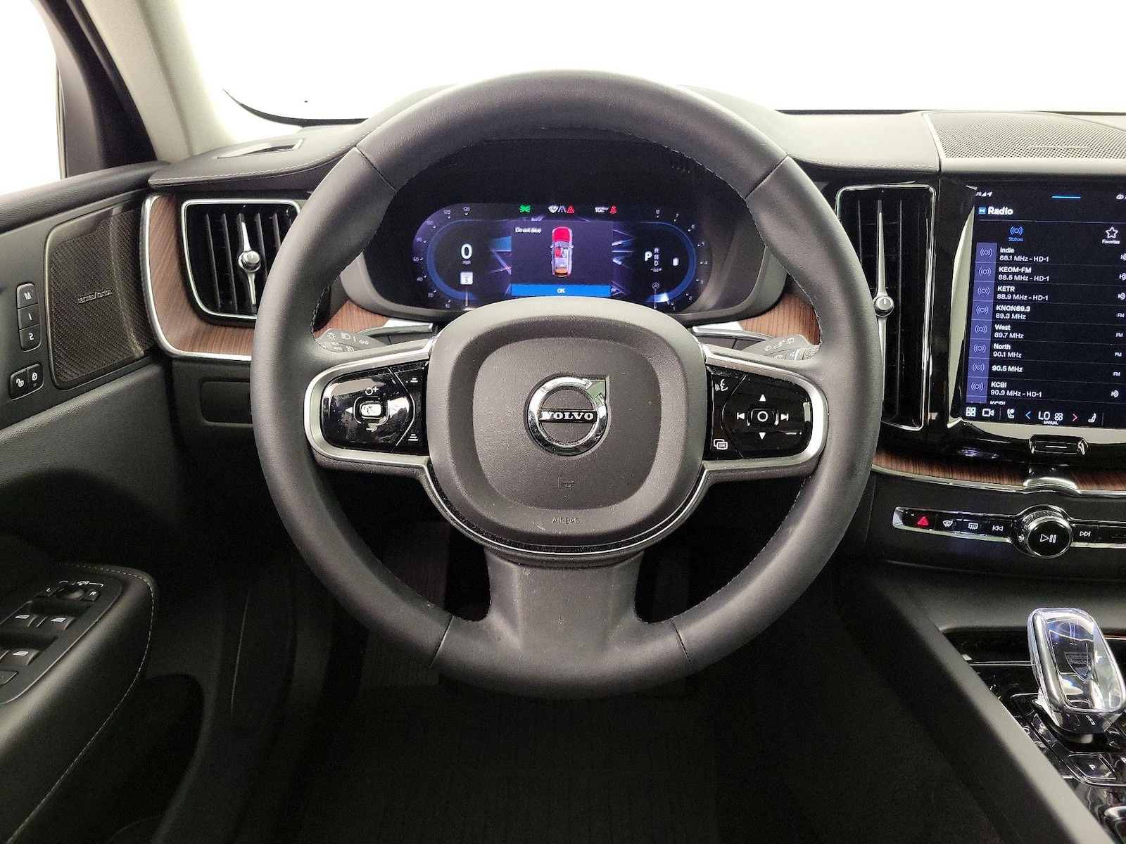 2024 Volvo XC60 Ultimate - Photo 11