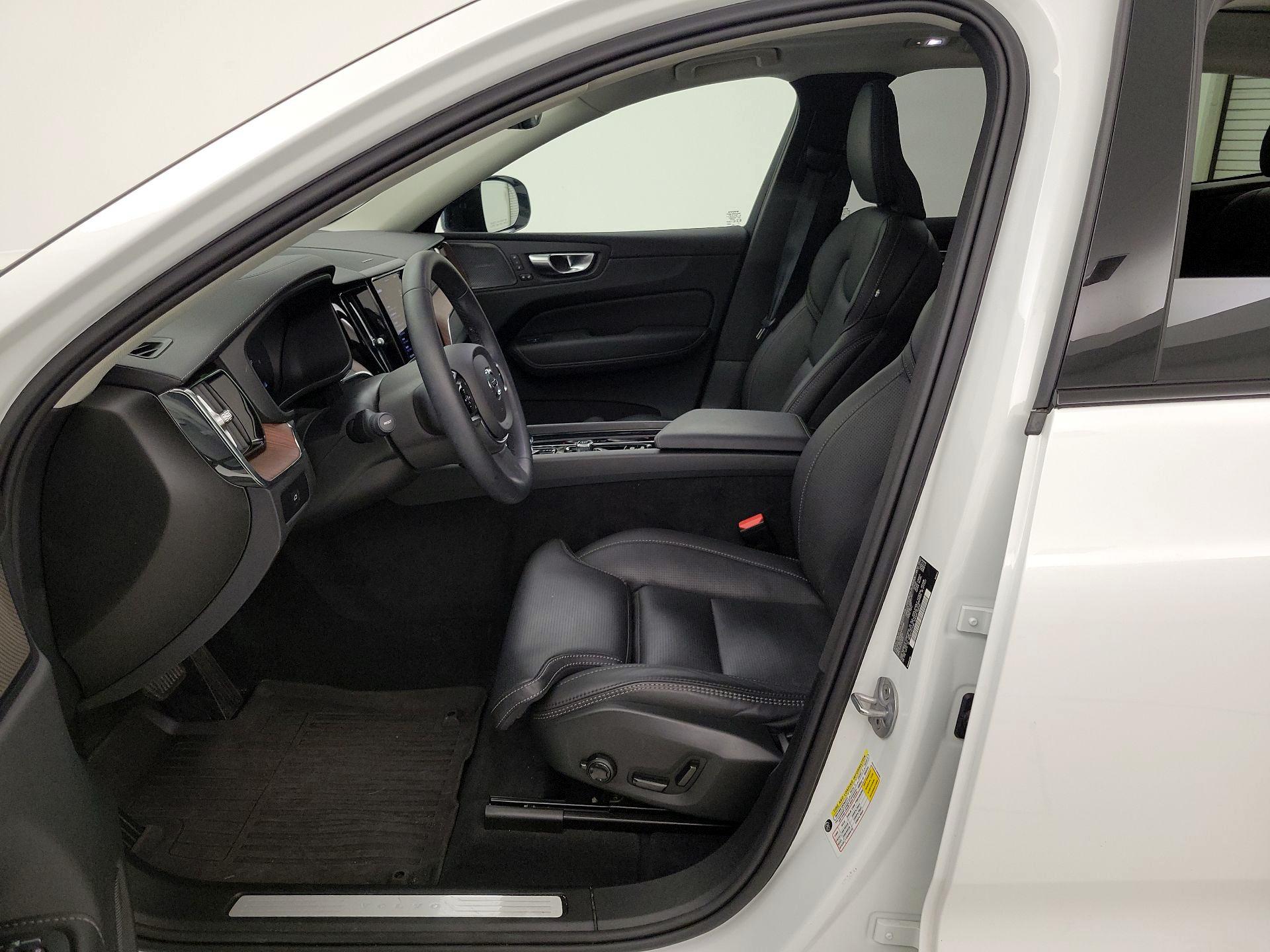 Thumbnail: 2024 Volvo XC60 - 11
