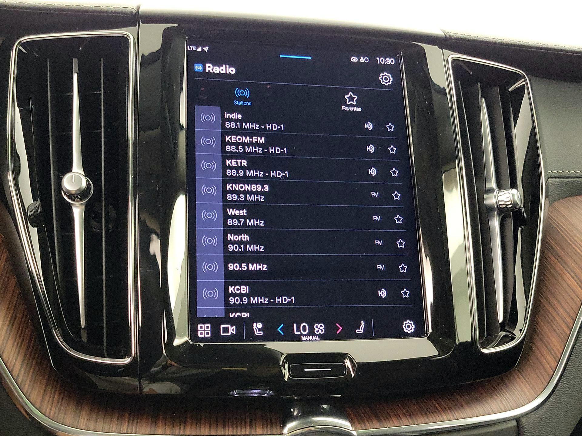Thumbnail: 2024 Volvo XC60 - 15