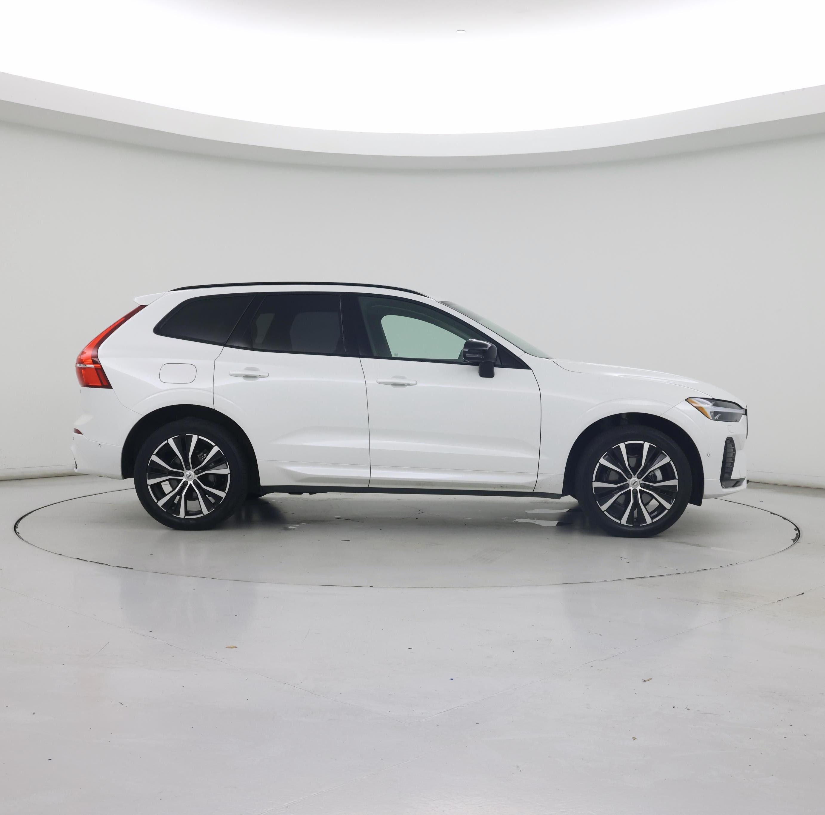 Thumbnail: 2024 Volvo XC60 - 7
