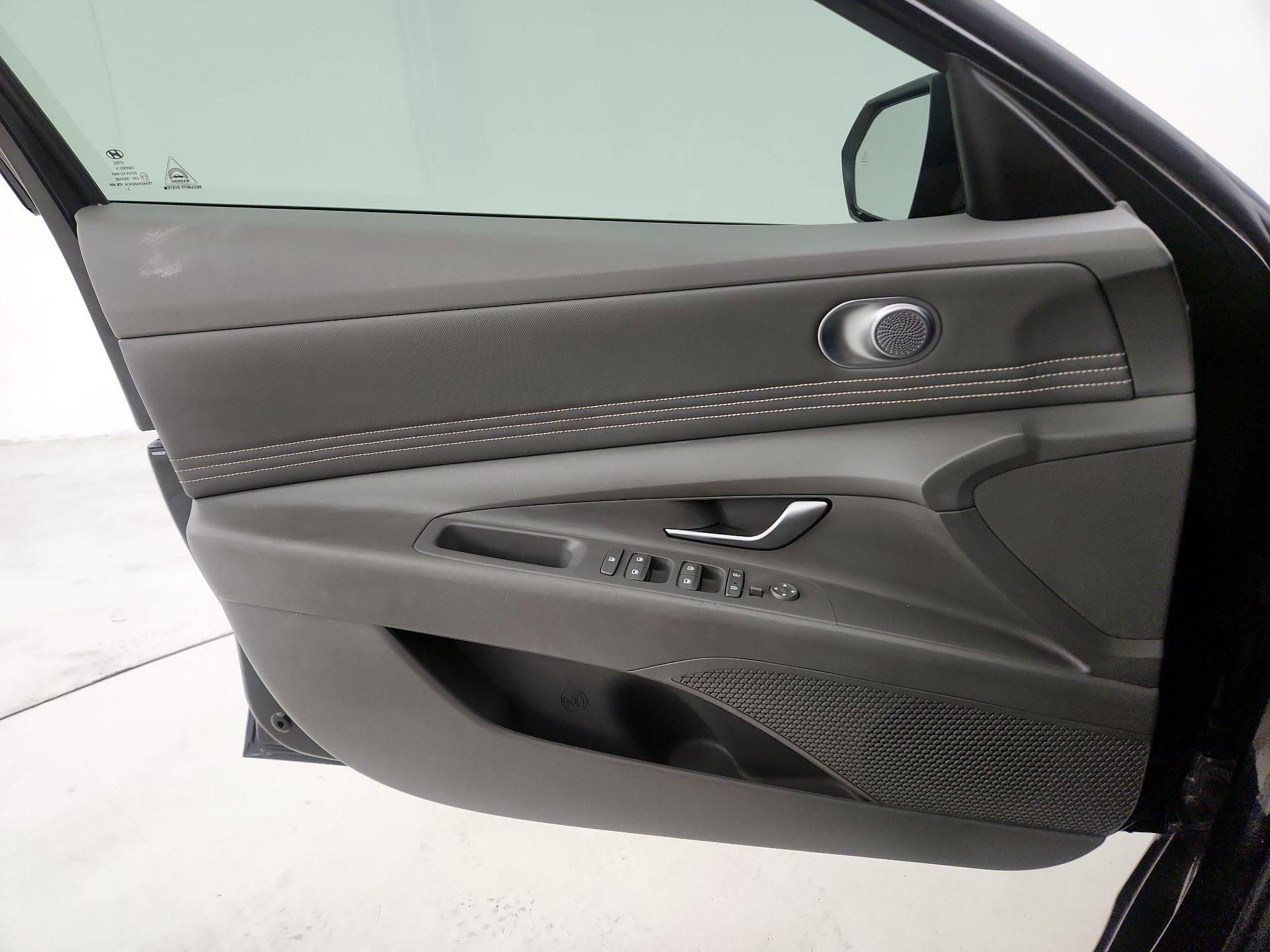 Thumbnail: 2023 Hyundai Elantra - 12