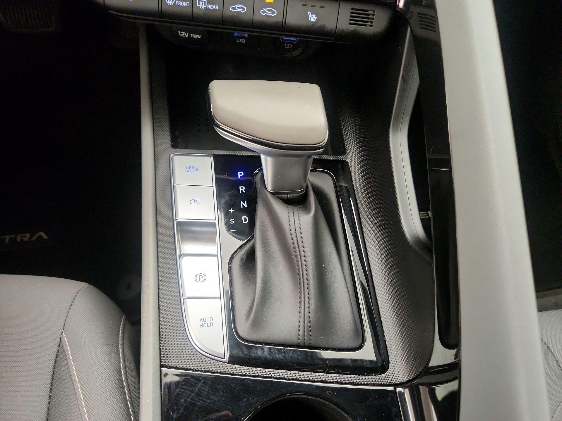 Thumbnail: 2023 Hyundai Elantra - 18