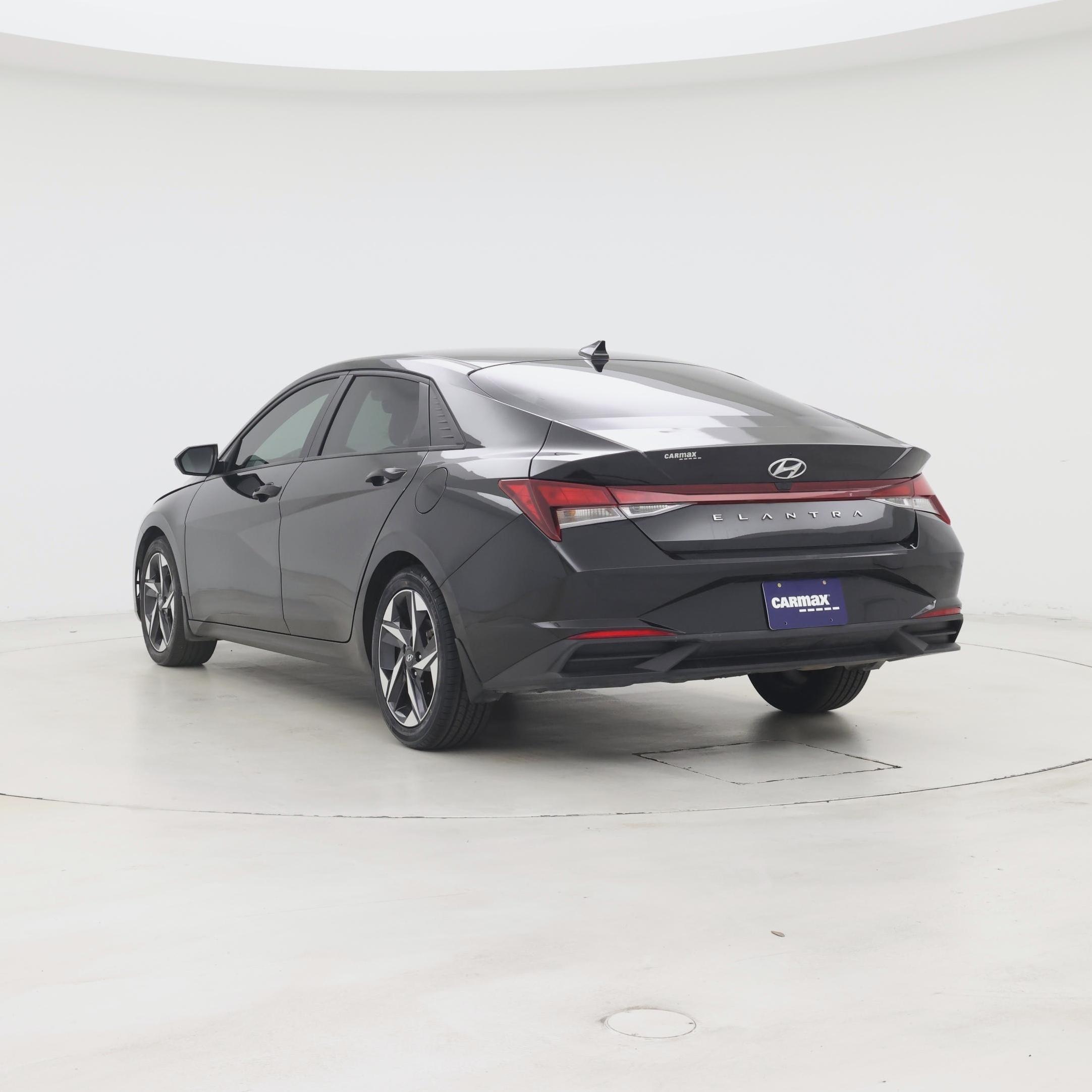 Thumbnail: 2023 Hyundai Elantra - 2