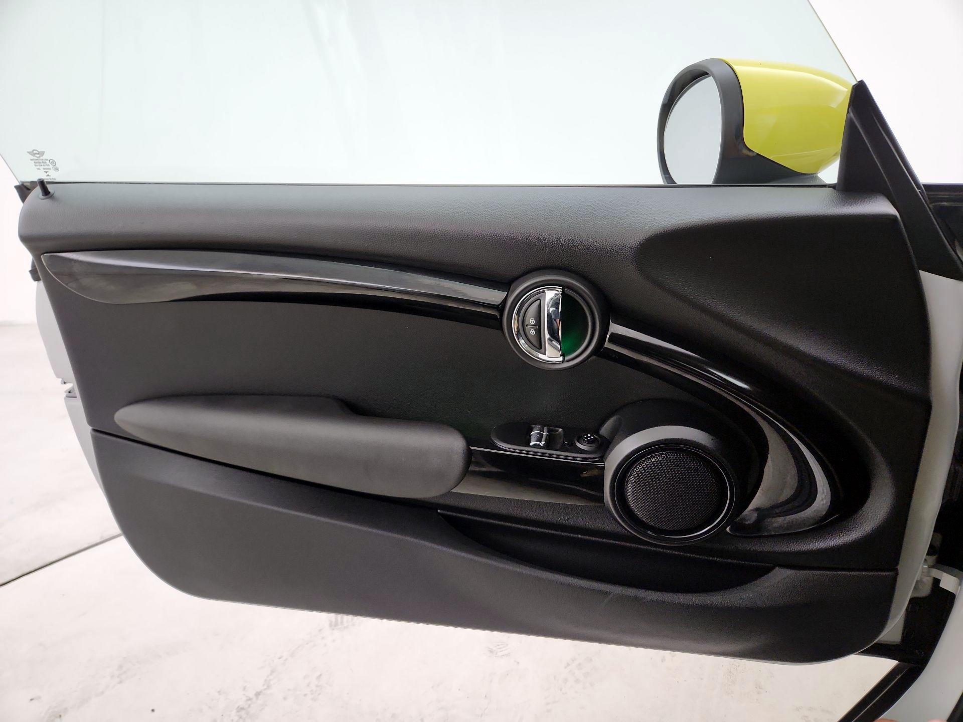 Thumbnail: 2021 MINI Cooper Hardtop - 12