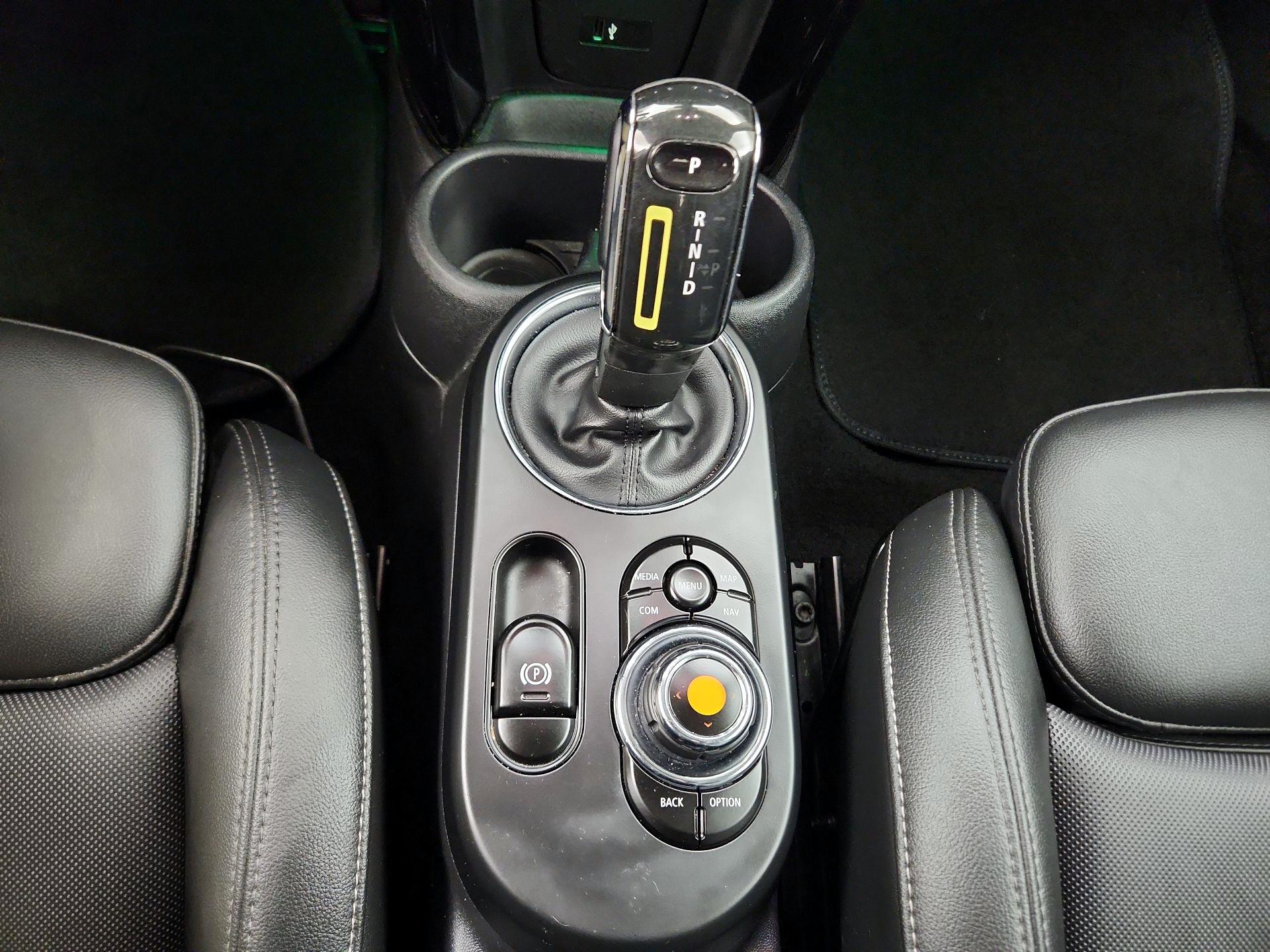 Thumbnail: 2021 MINI Cooper Hardtop - 18
