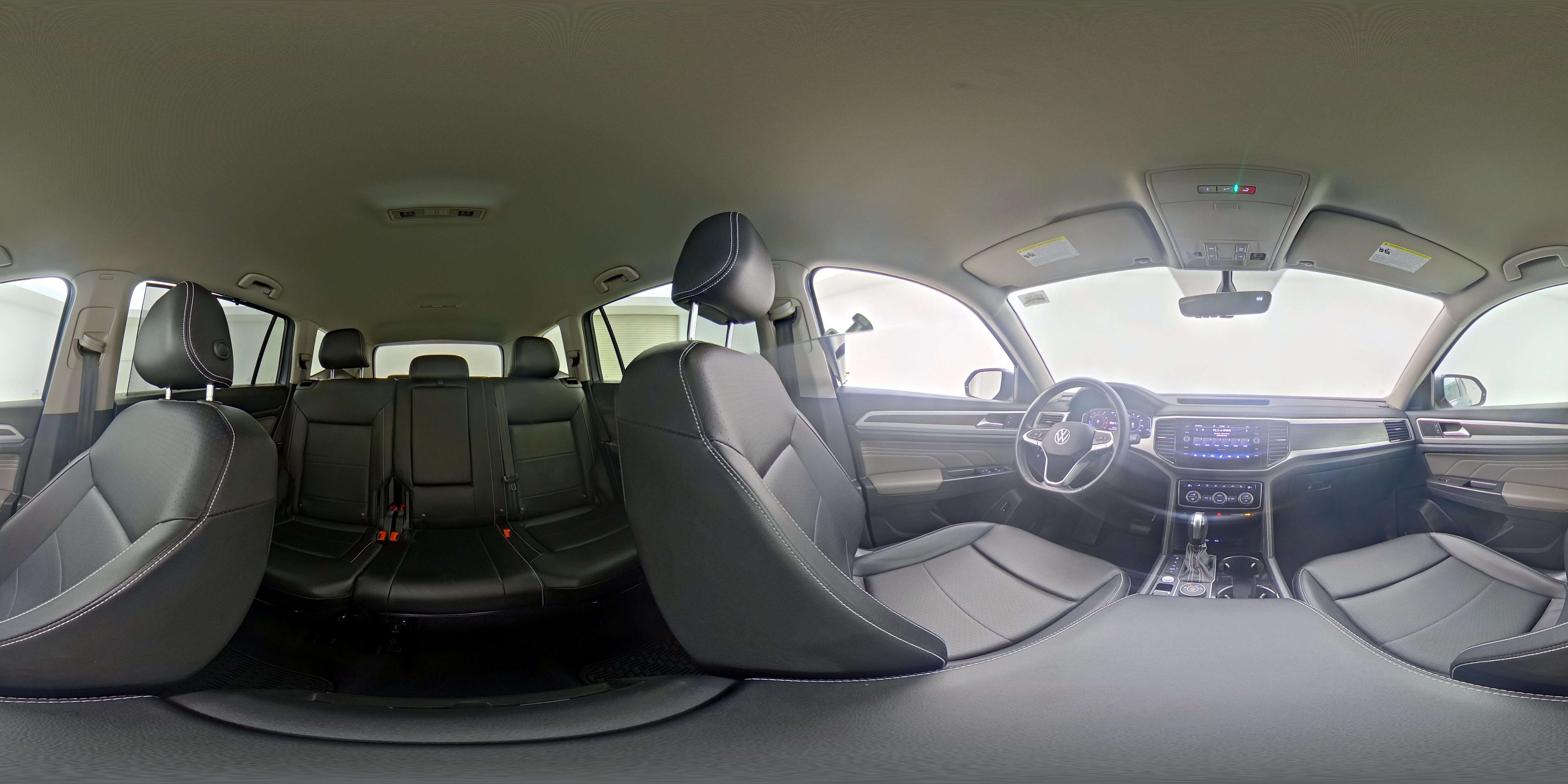 2023 Volkswagen Atlas SE w/Tech - Photo 26