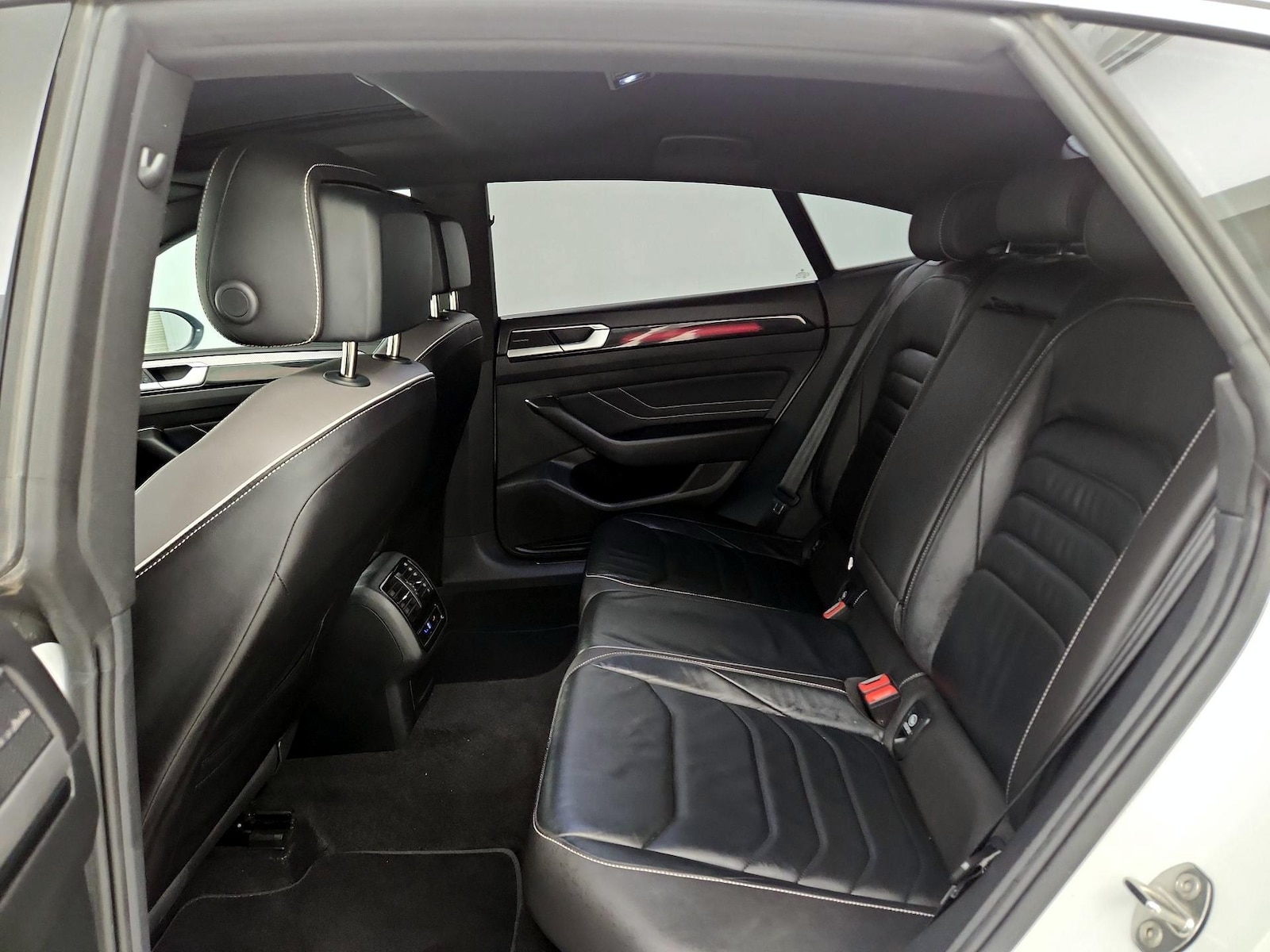 2023 Volkswagen Arteon SEL Premium R-Line - Photo 19