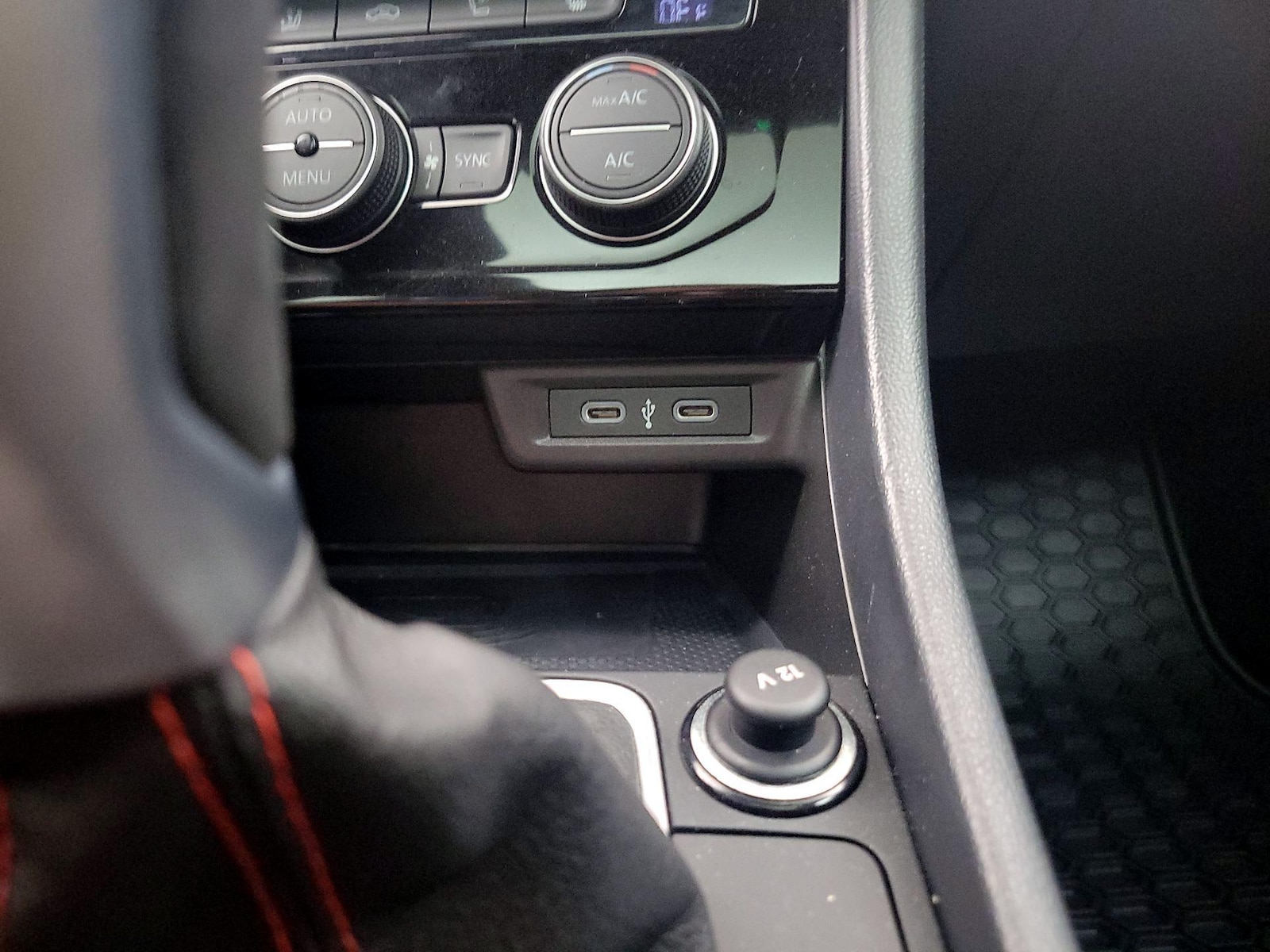 2024 Volkswagen Jetta GLI Autobahn - Photo 19
