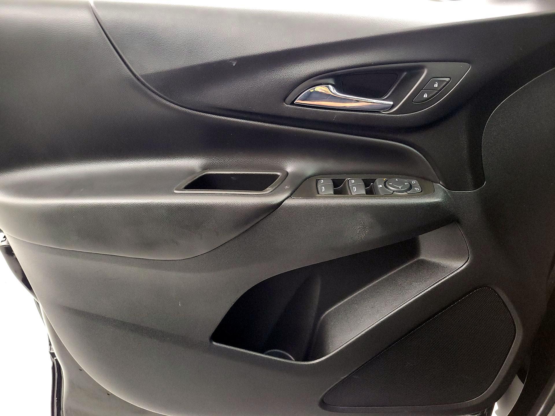 Thumbnail: 2022 Chevrolet Equinox - 12