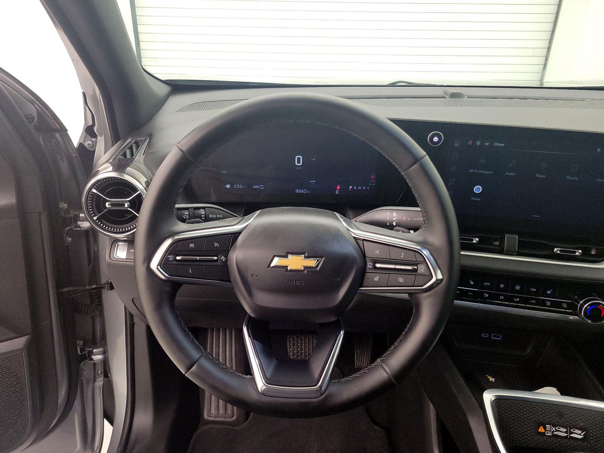 Thumbnail: 2025 Chevrolet Equinox - 10