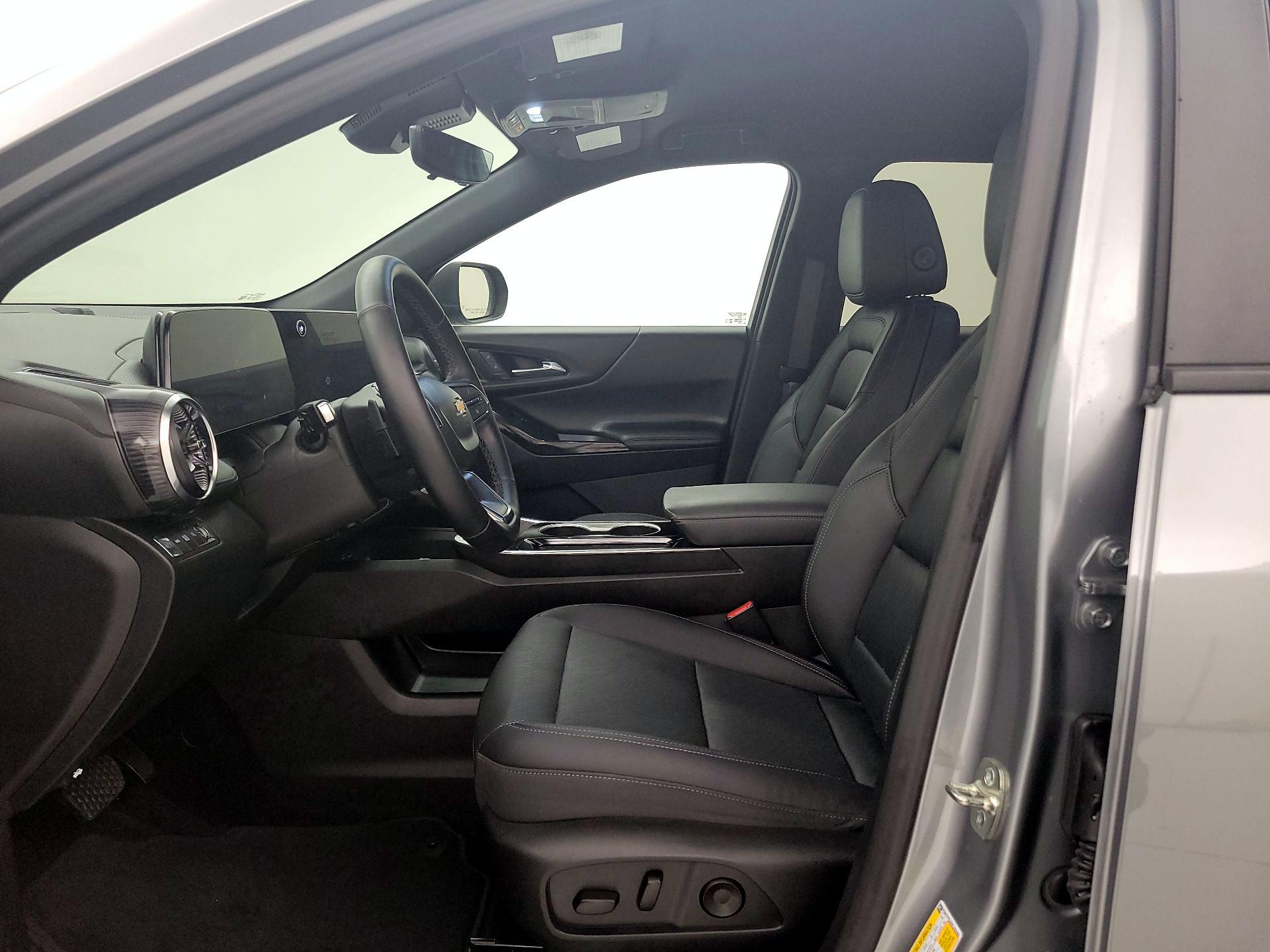 Thumbnail: 2025 Chevrolet Equinox - 11
