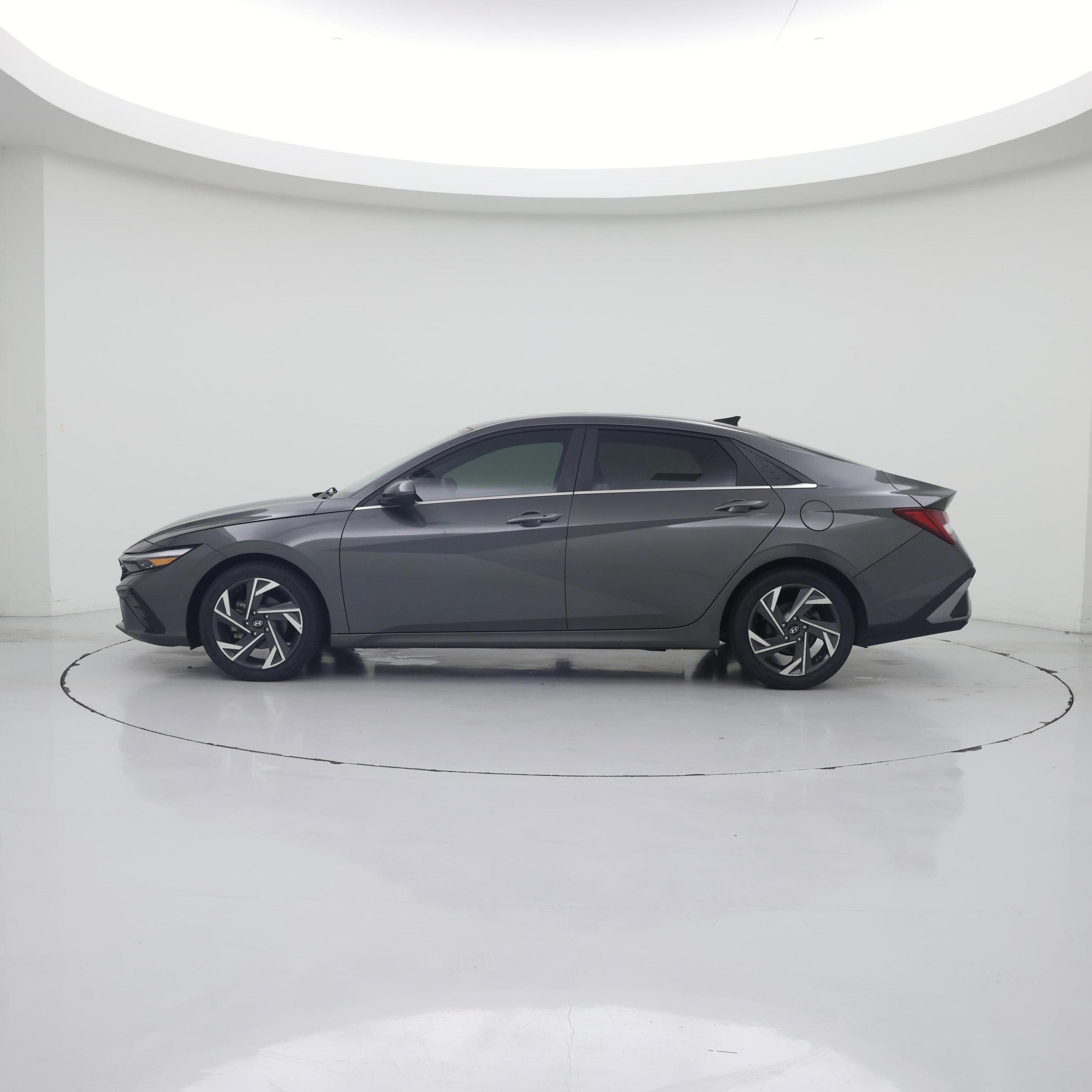 Thumbnail: 2024 Hyundai Elantra - 3