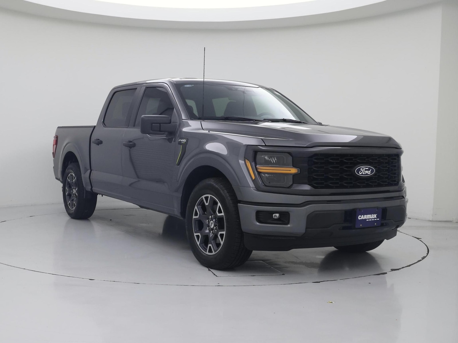2025 Ford F-150 STX - Photo 2