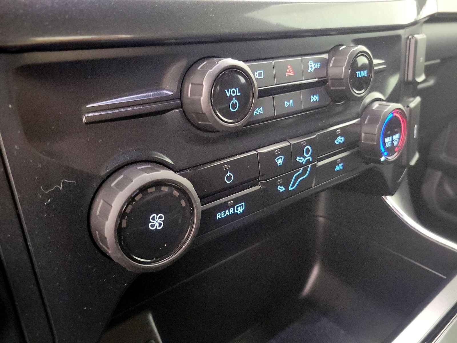 2025 Ford F-150 STX - Photo 17