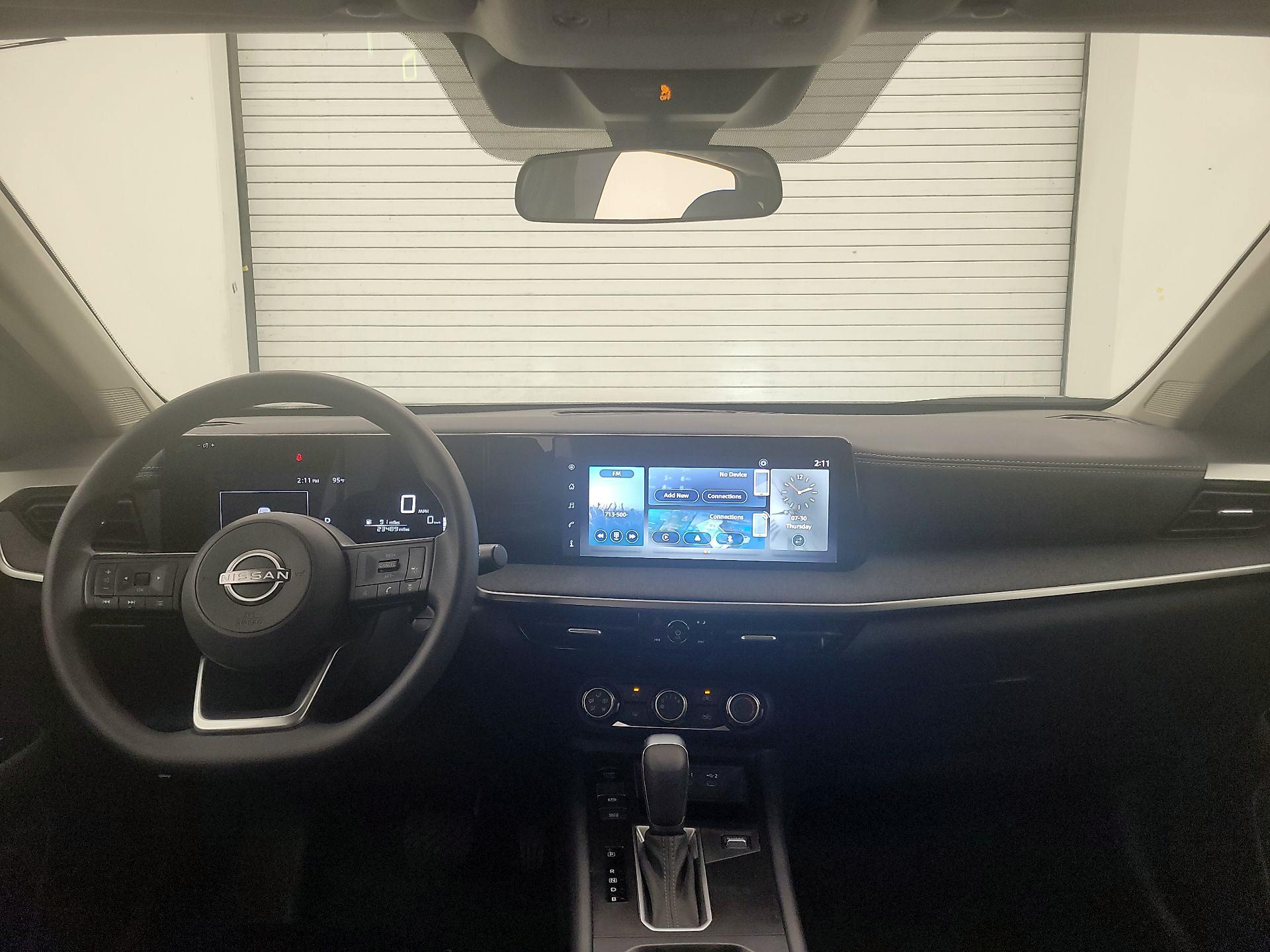 Thumbnail: 2025 Nissan Kicks - 9