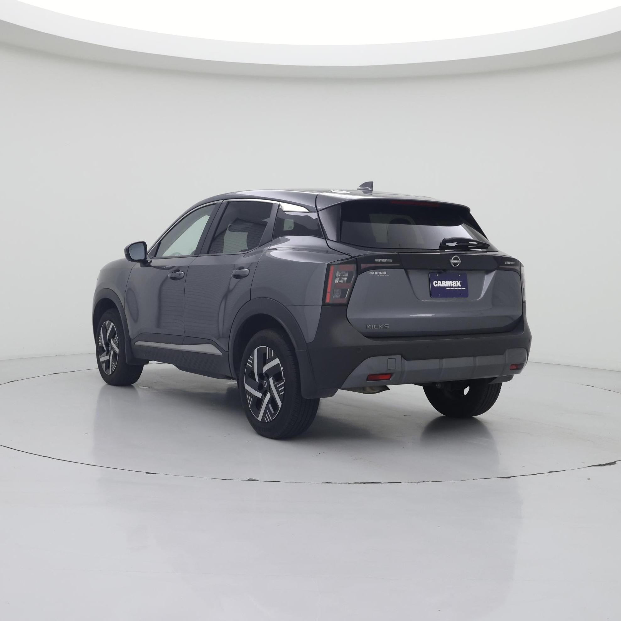 Thumbnail: 2025 Nissan Kicks - 2