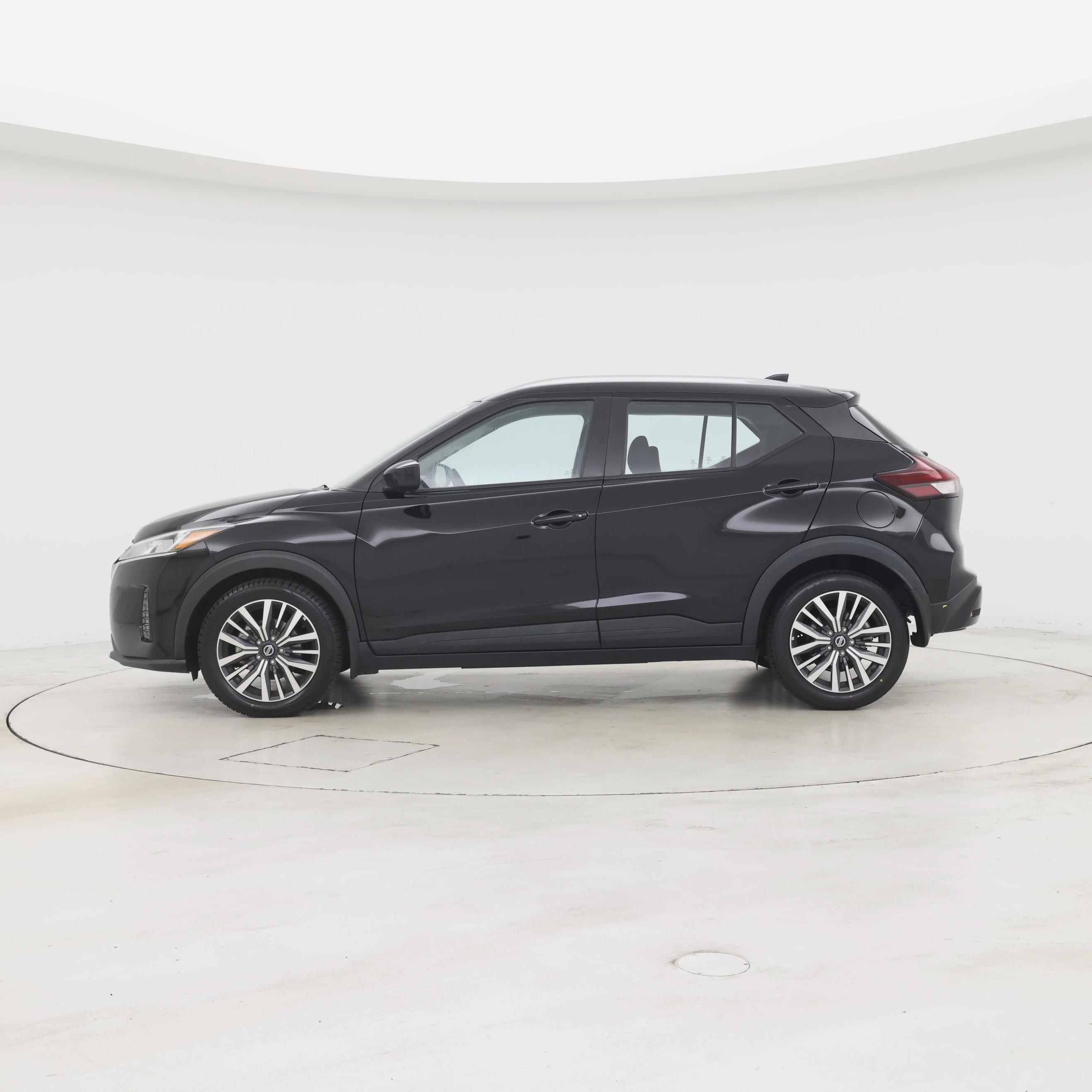 Thumbnail: 2021 Nissan Kicks - 3
