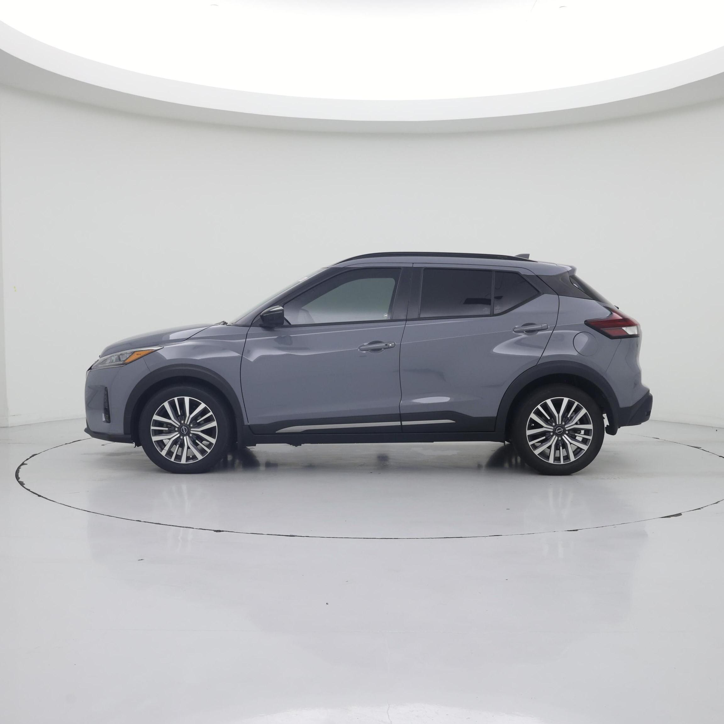 Thumbnail: 2023 Nissan Kicks - 3