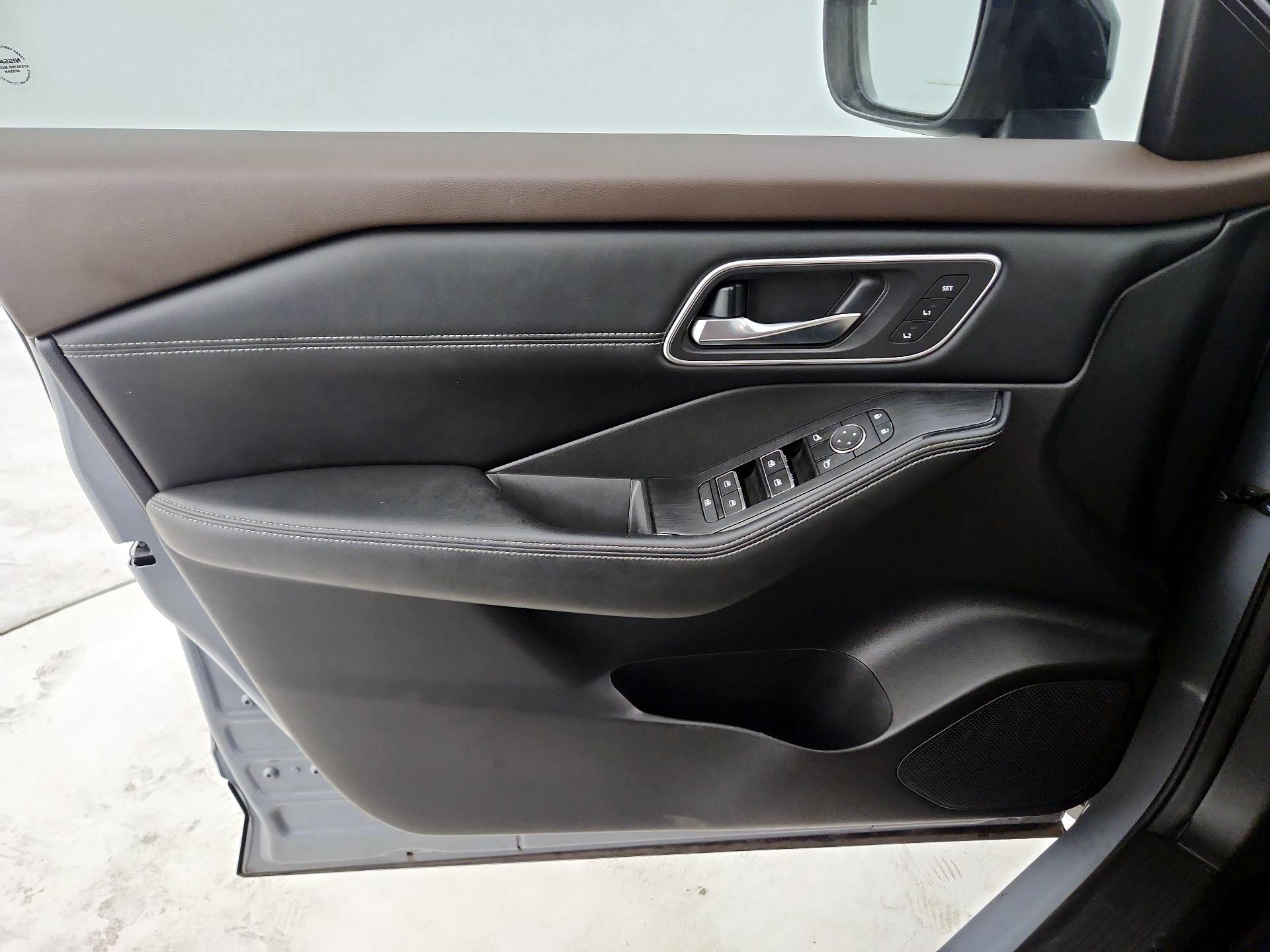Thumbnail: 2021 Nissan Rogue - 12