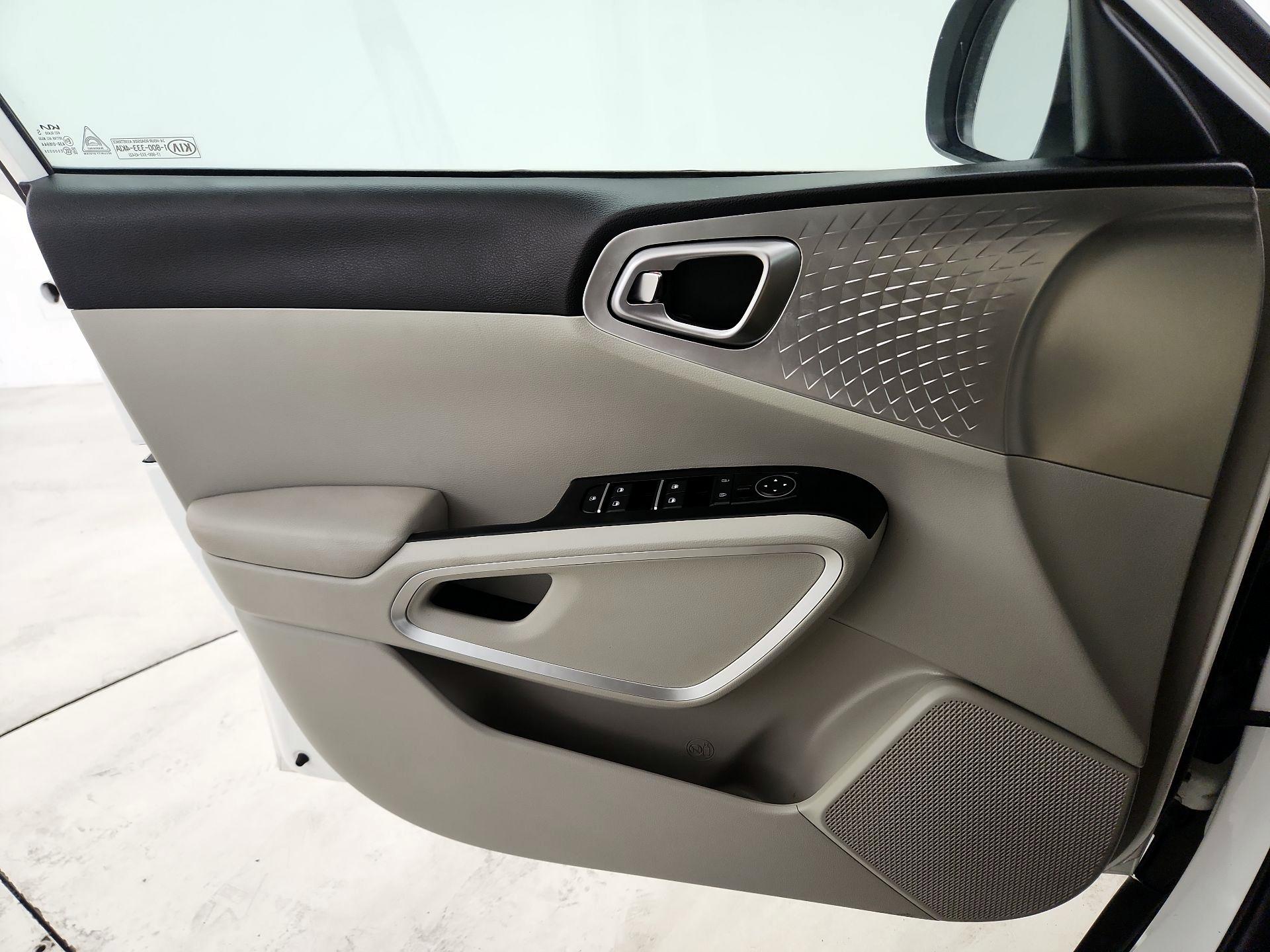 Thumbnail: 2023 Kia Soul - 12