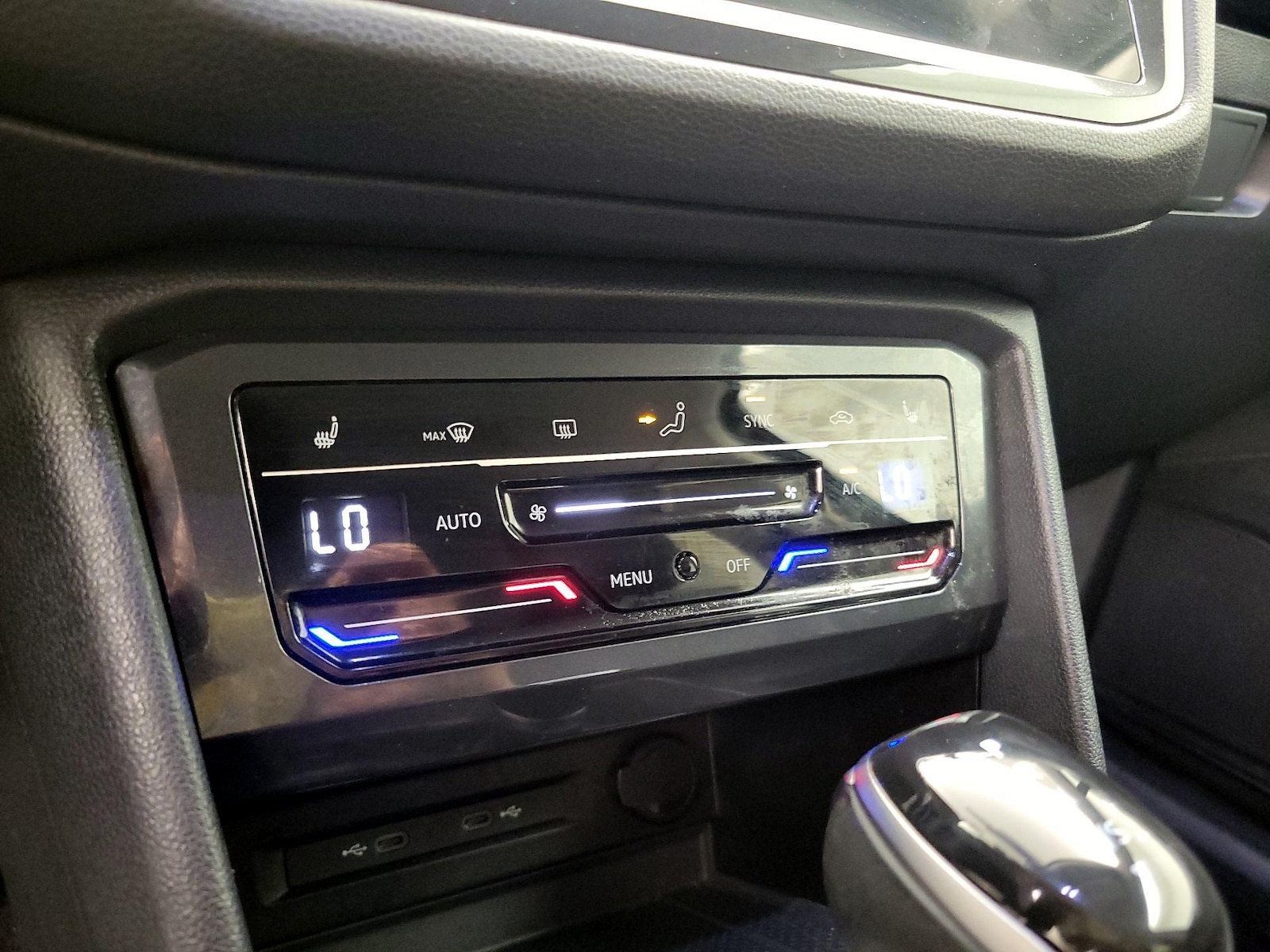 2023 Volkswagen Tiguan SE - Photo 17