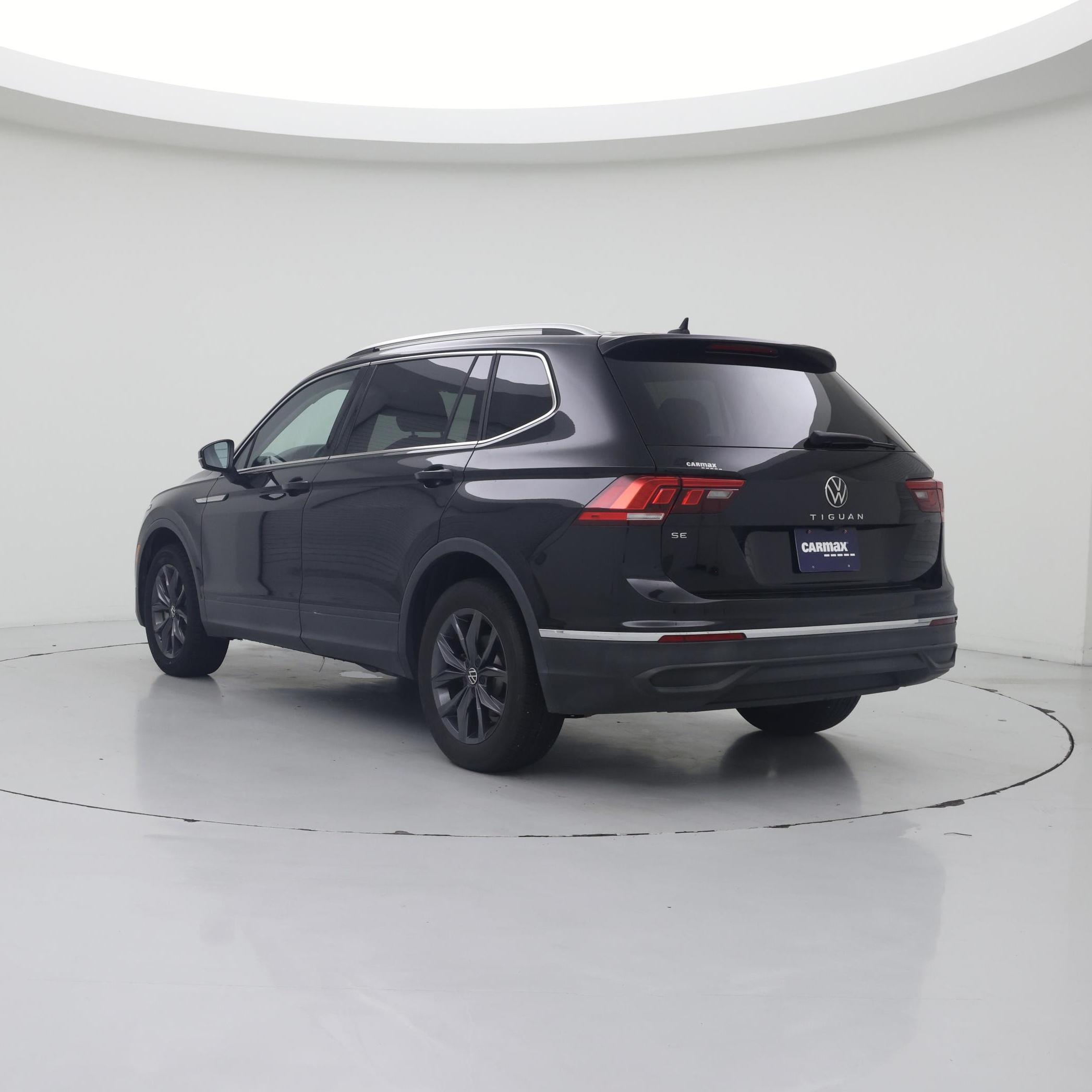 Thumbnail: 2023 Volkswagen Tiguan - 2
