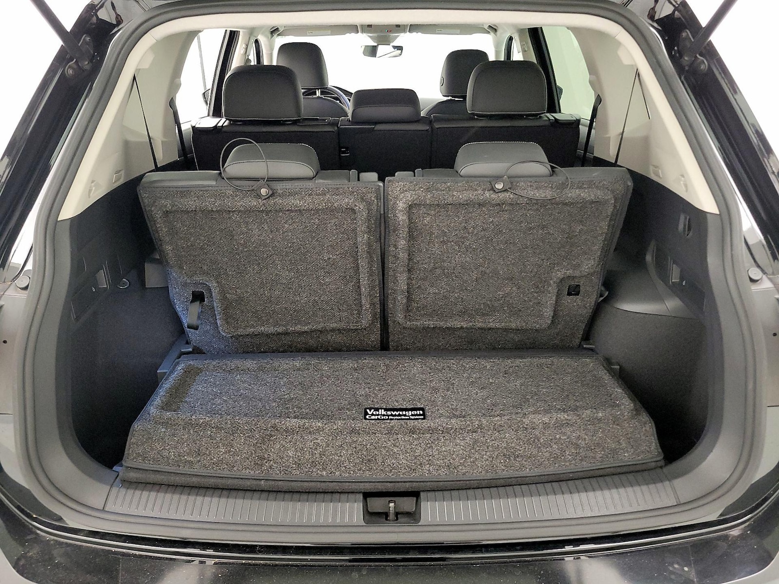 2023 Volkswagen Tiguan SE - Photo 22