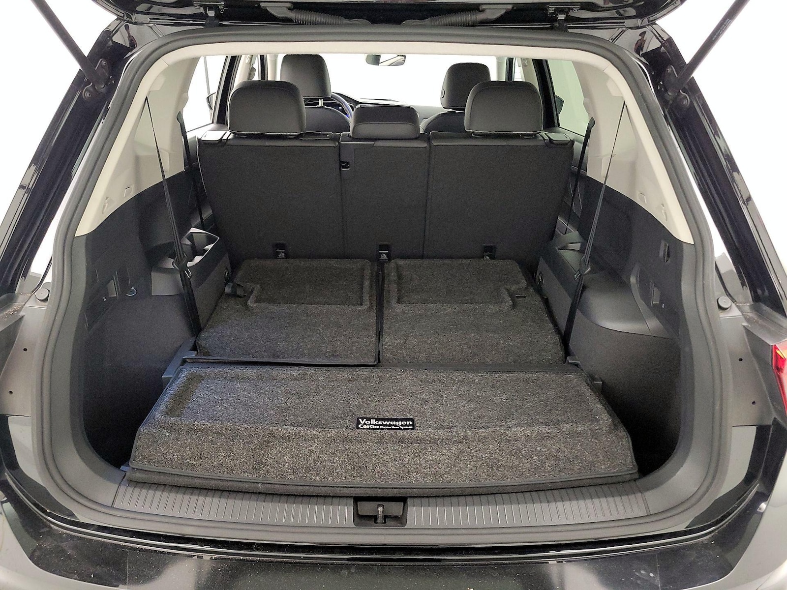 2023 Volkswagen Tiguan SE - Photo 23