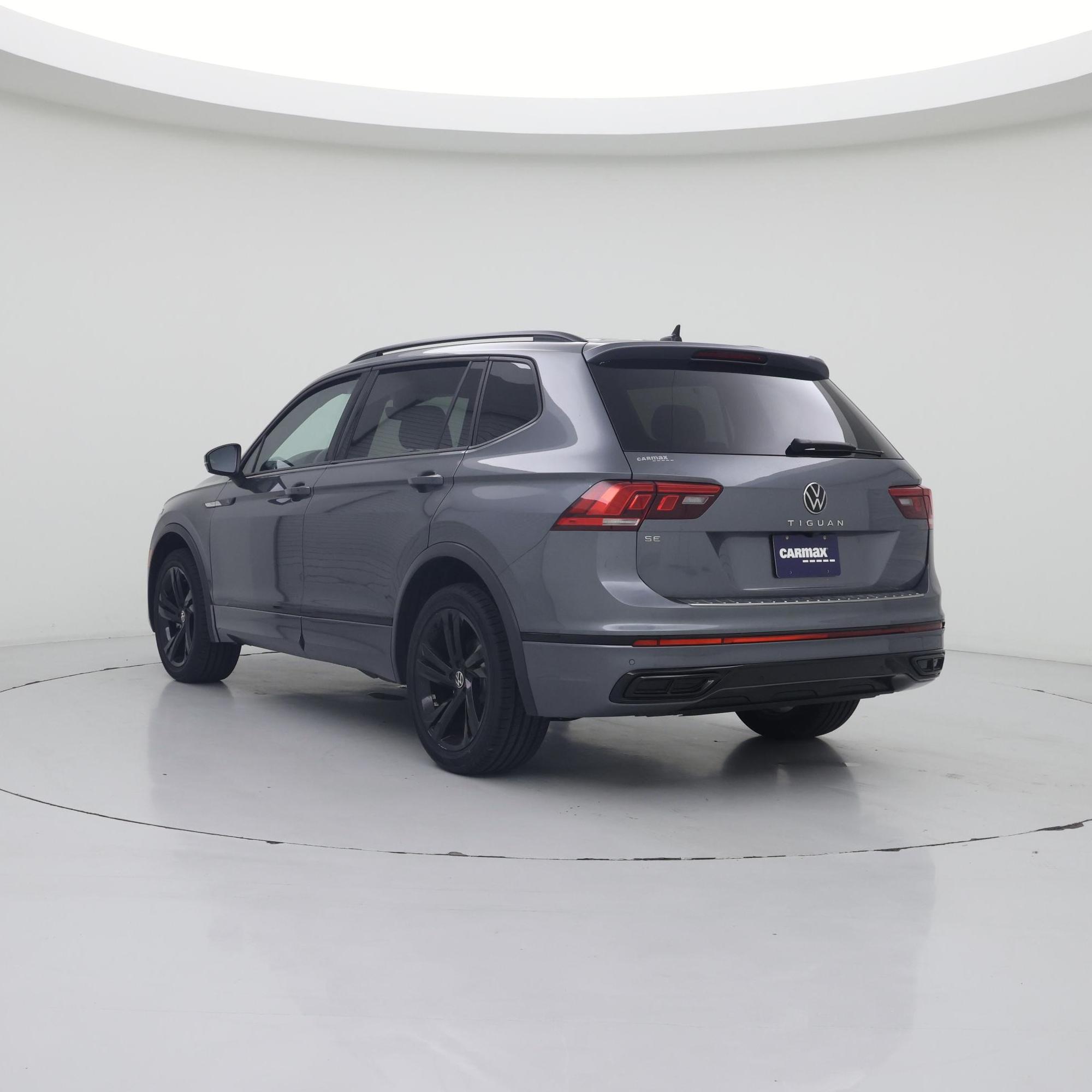 Thumbnail: 2023 Volkswagen Tiguan - 2