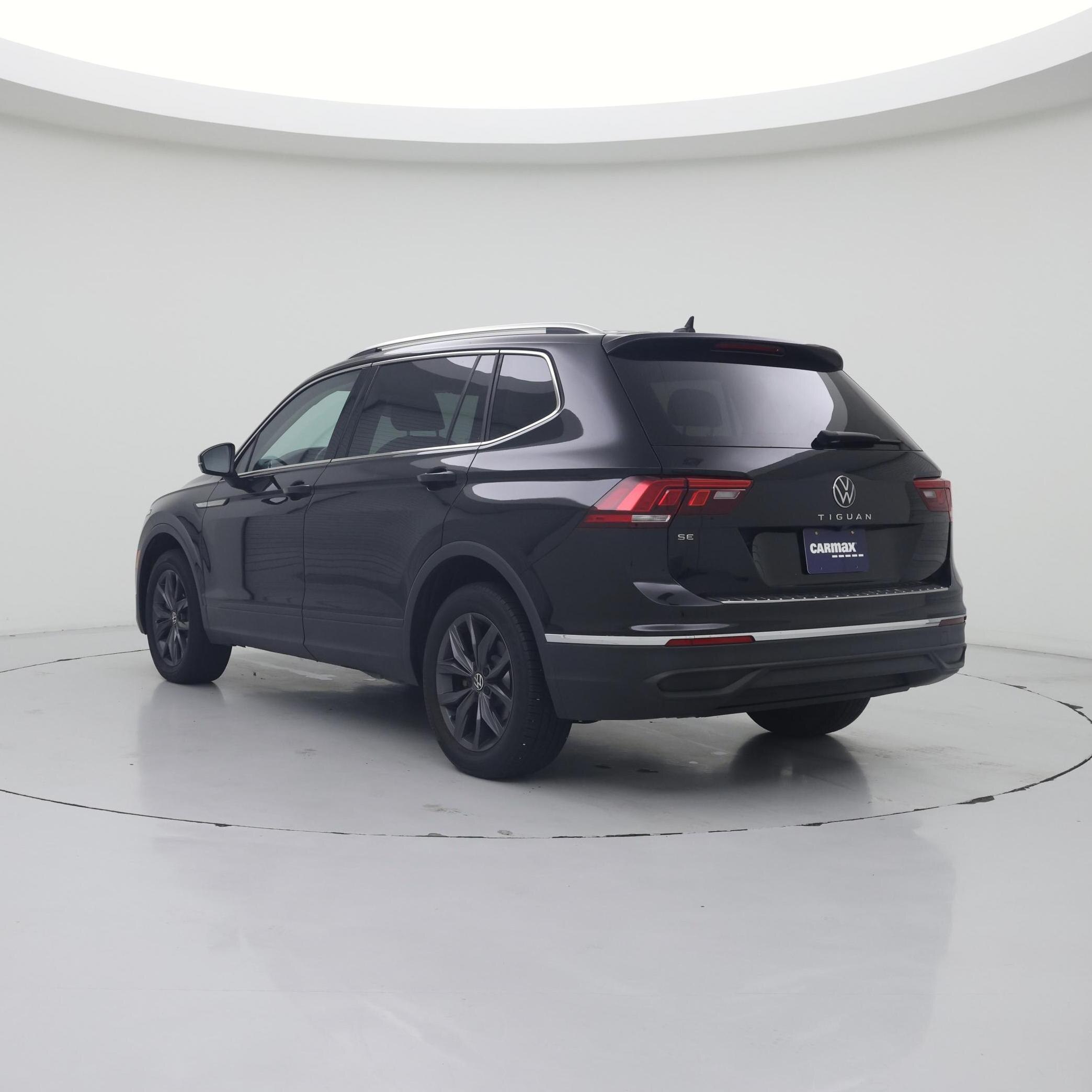 Thumbnail: 2022 Volkswagen Tiguan - 2